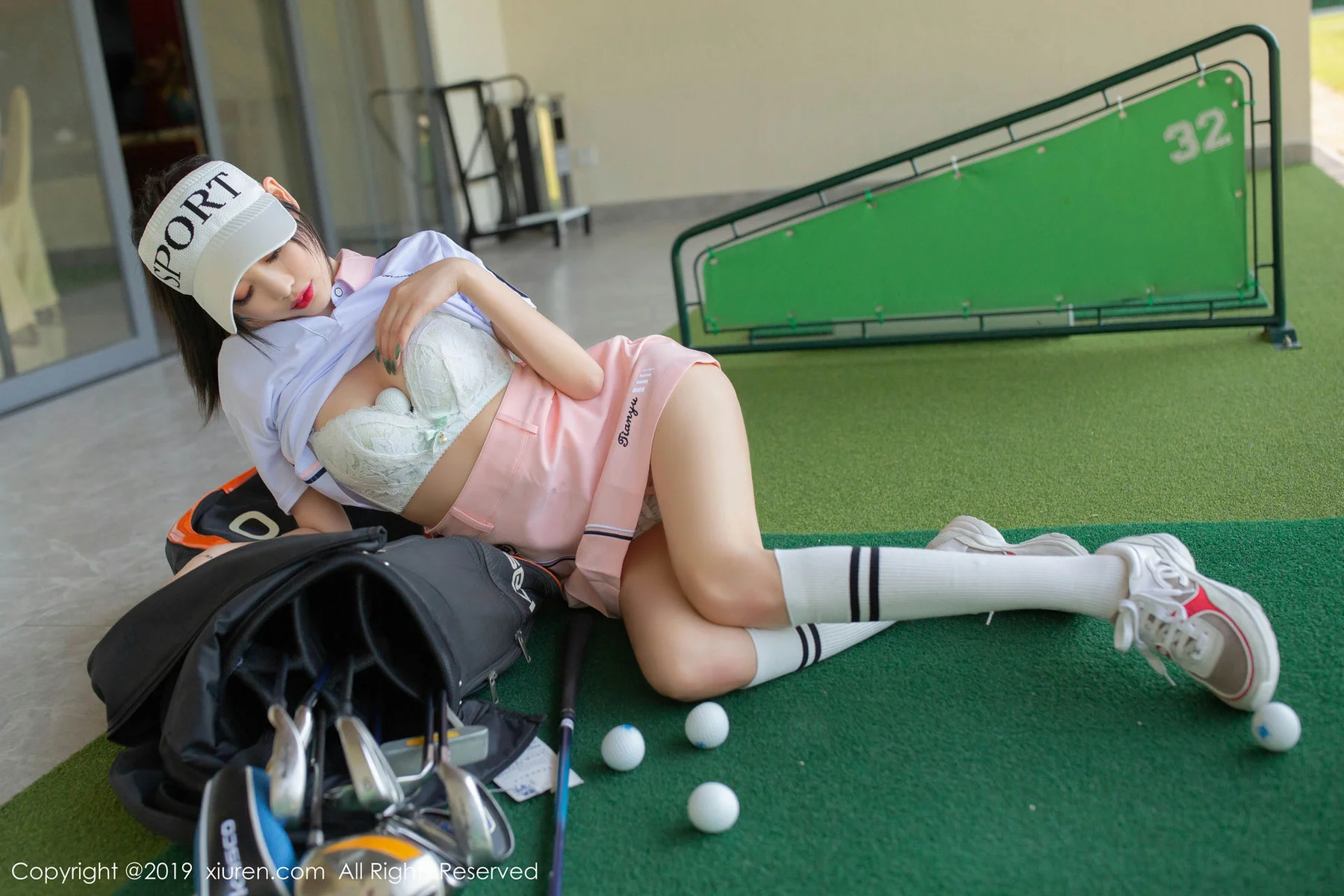 XiuRen 秀人 No.1874 杨晨晨sugar 高尔夫主题健身辣妹 - 3