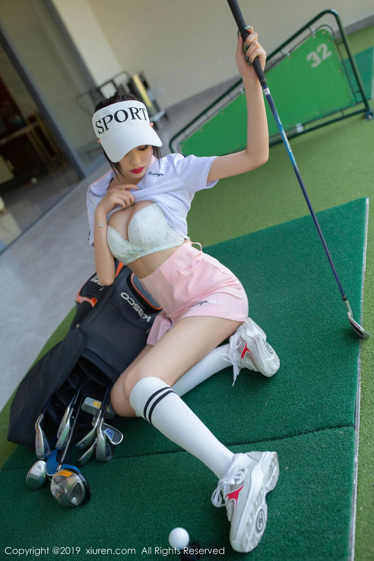 XiuRen 秀人 No.1874 杨晨晨sugar 高尔夫主题健身辣妹 - 6