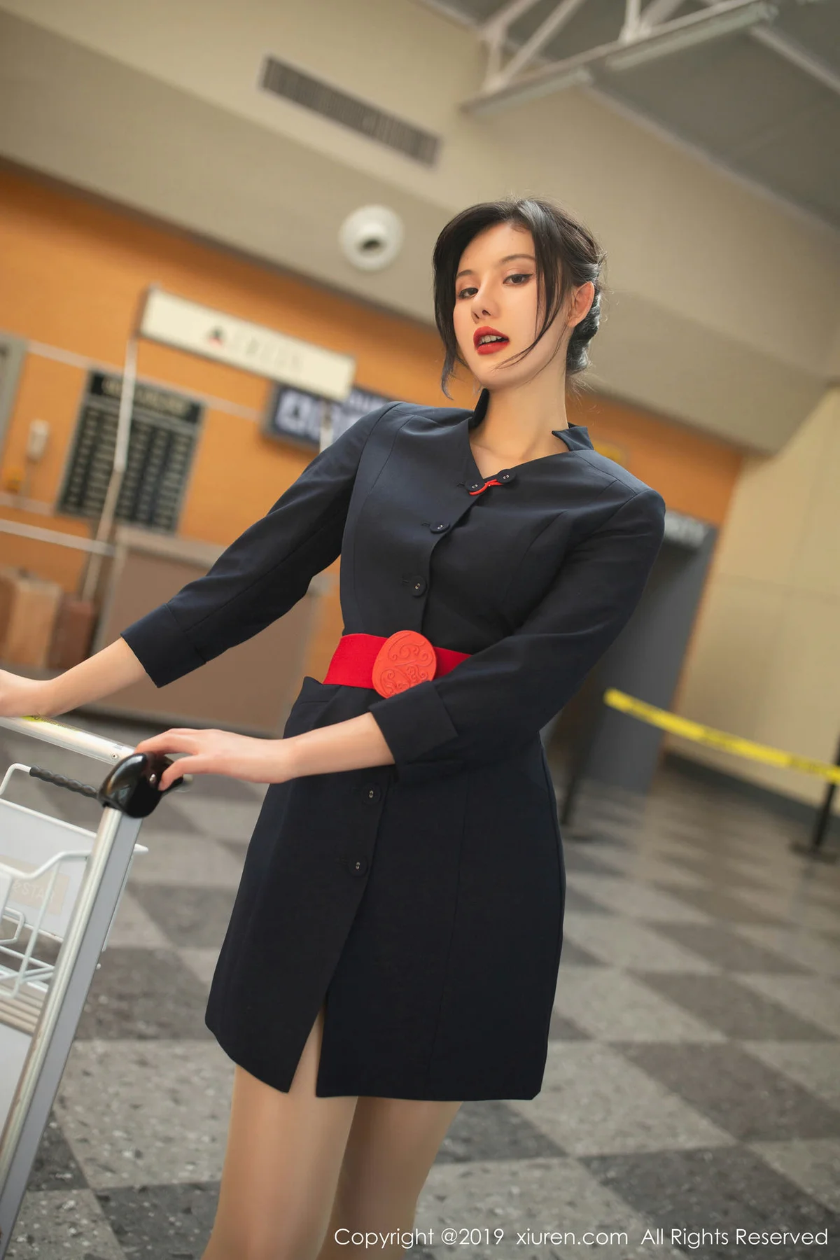XiuRen 秀人 No.1881 机厅地勤 就是阿朱啊主题写真 - 1