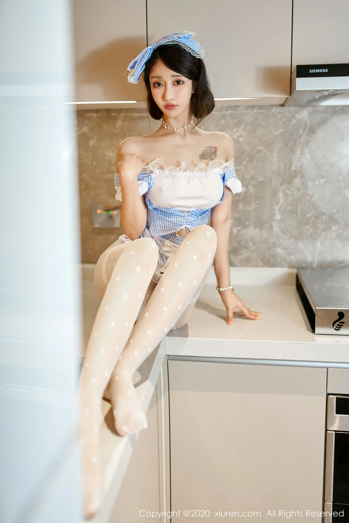 XiuRen 秀人 No.1936 仆人制服 Betty林子欣 三亚旅拍写真 - 9