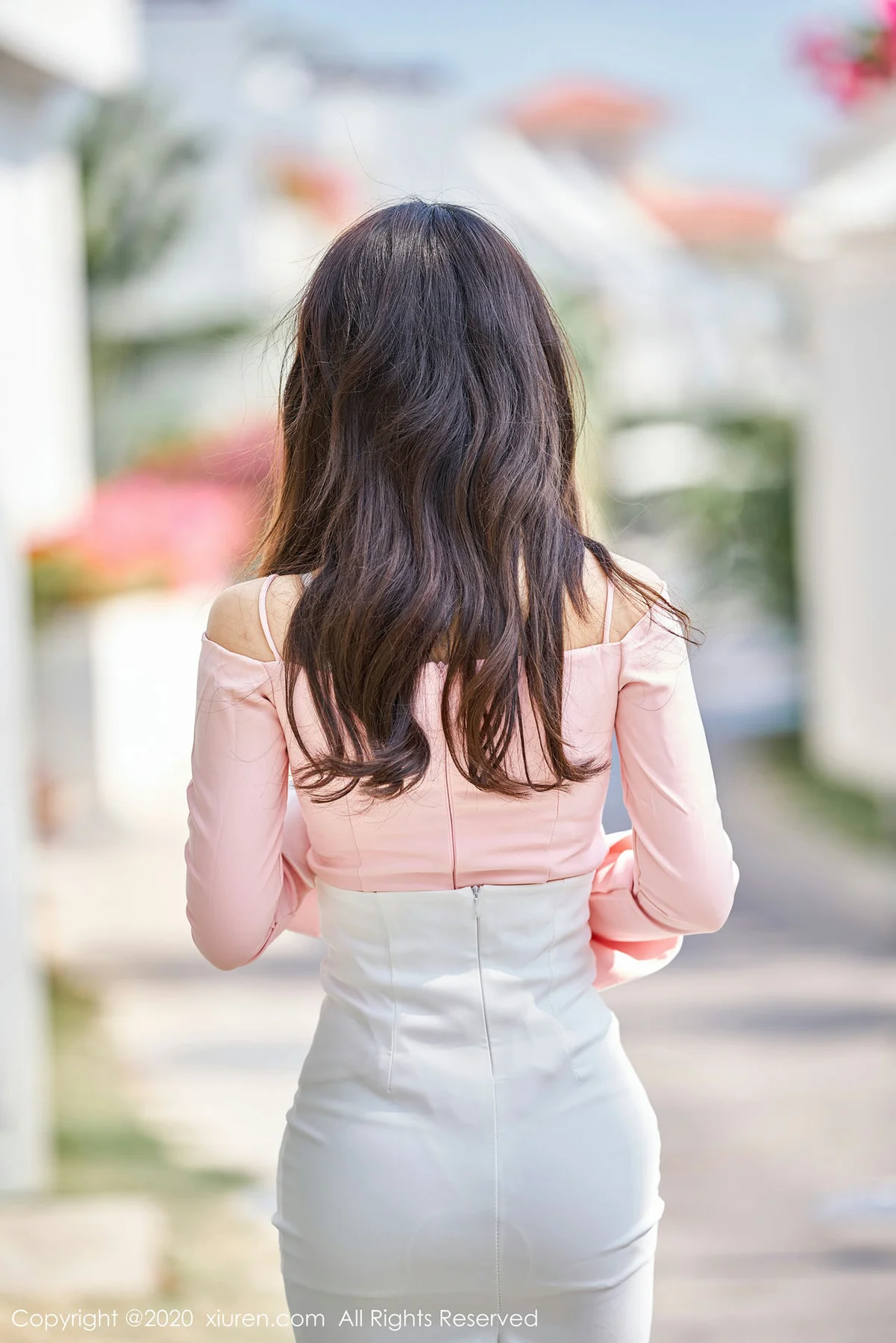 XiuRen 秀人 No.1944 开裆白丝诱惑气质 Betty林子欣 三亚旅拍写真 - 9