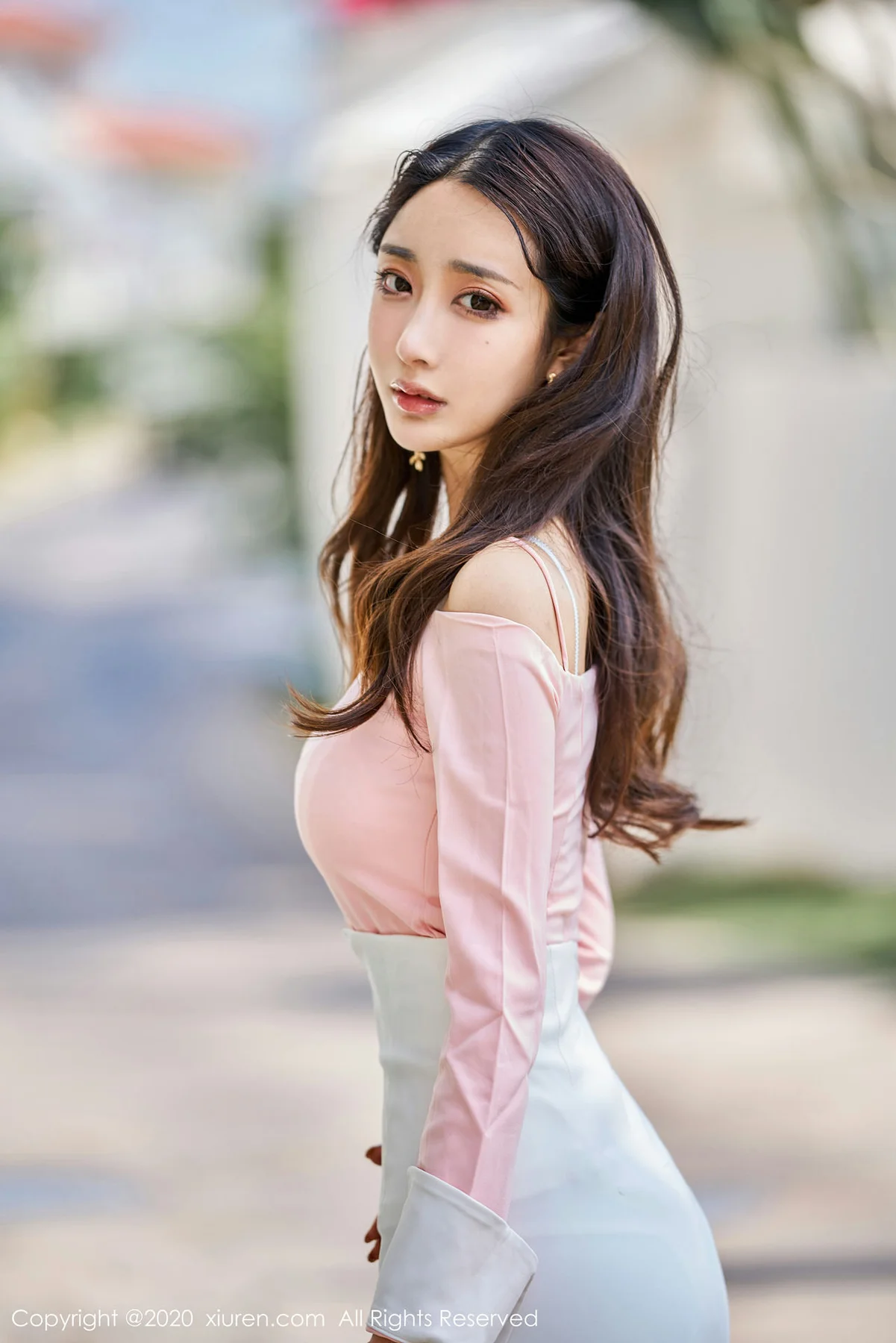 XiuRen 秀人 No.1944 开裆白丝诱惑气质 Betty林子欣 三亚旅拍写真 - 10