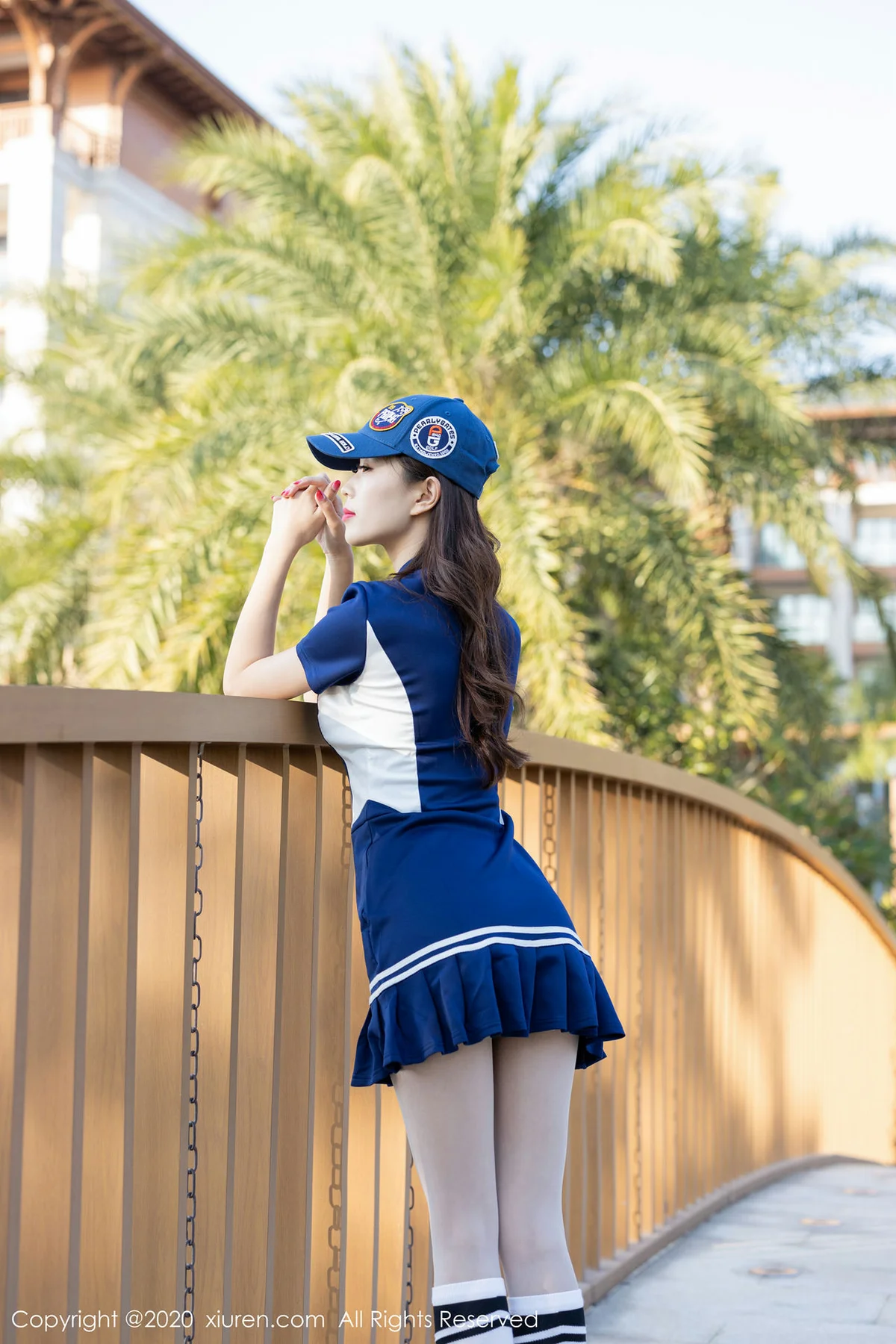 XiuRen 秀人 No.1963 户外 + 肉丝 + 紧身裤 杨紫嫣Cynthia 新写真 - 5