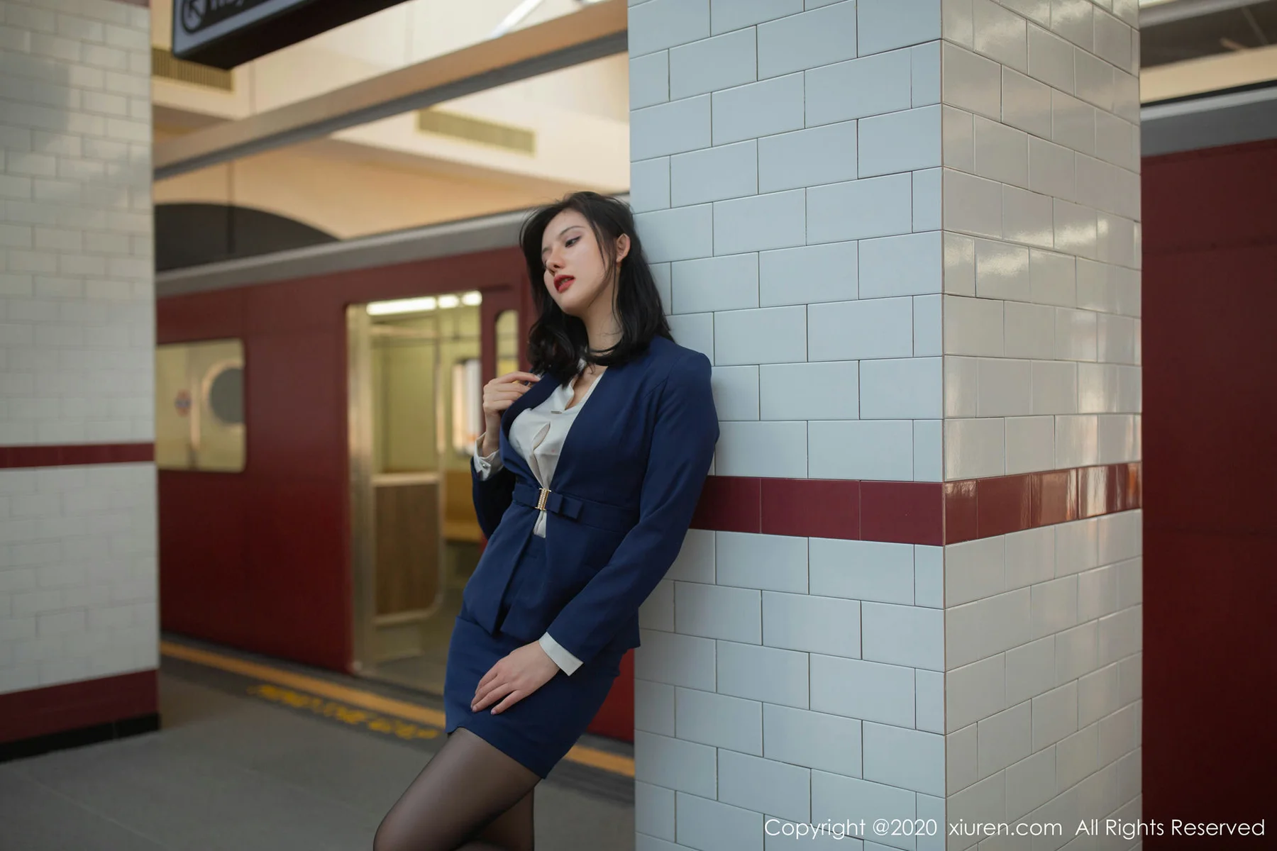 XiuRen 秀人 No.1965 地铁站主题写真 就是阿朱啊 - 6