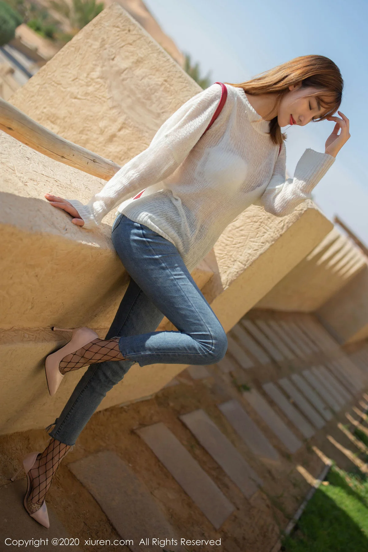 XiuRen 秀人 No.1988 异域沙漠83P 陆萱萱 沙漠网袜写真 - 6