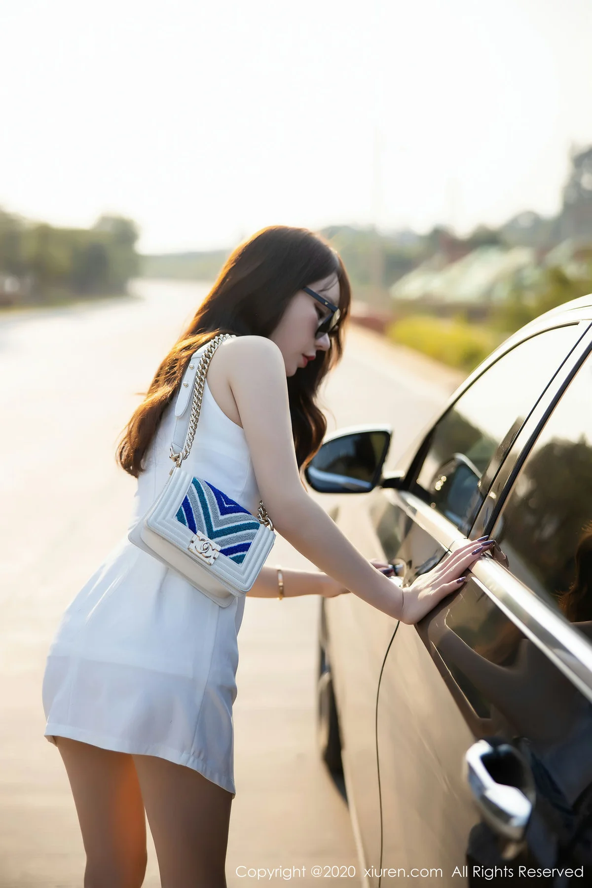 XiuRen 秀人 No.2046 室外车拍91P写真 周于希Sandy - 1