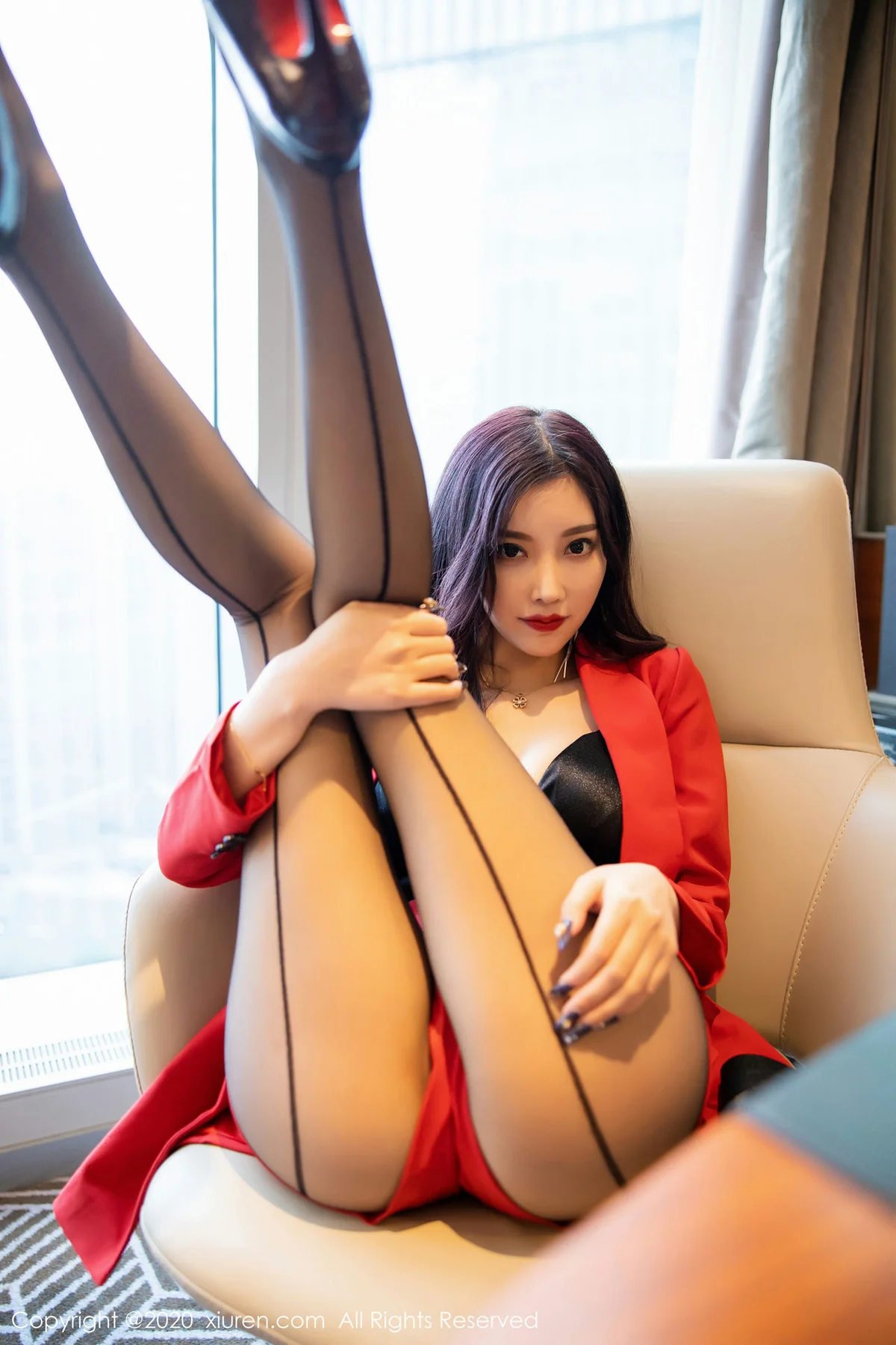 XiuRen 秀人 No.2069 诱人职业装 杨晨晨sugar 性感私房写真 - 3