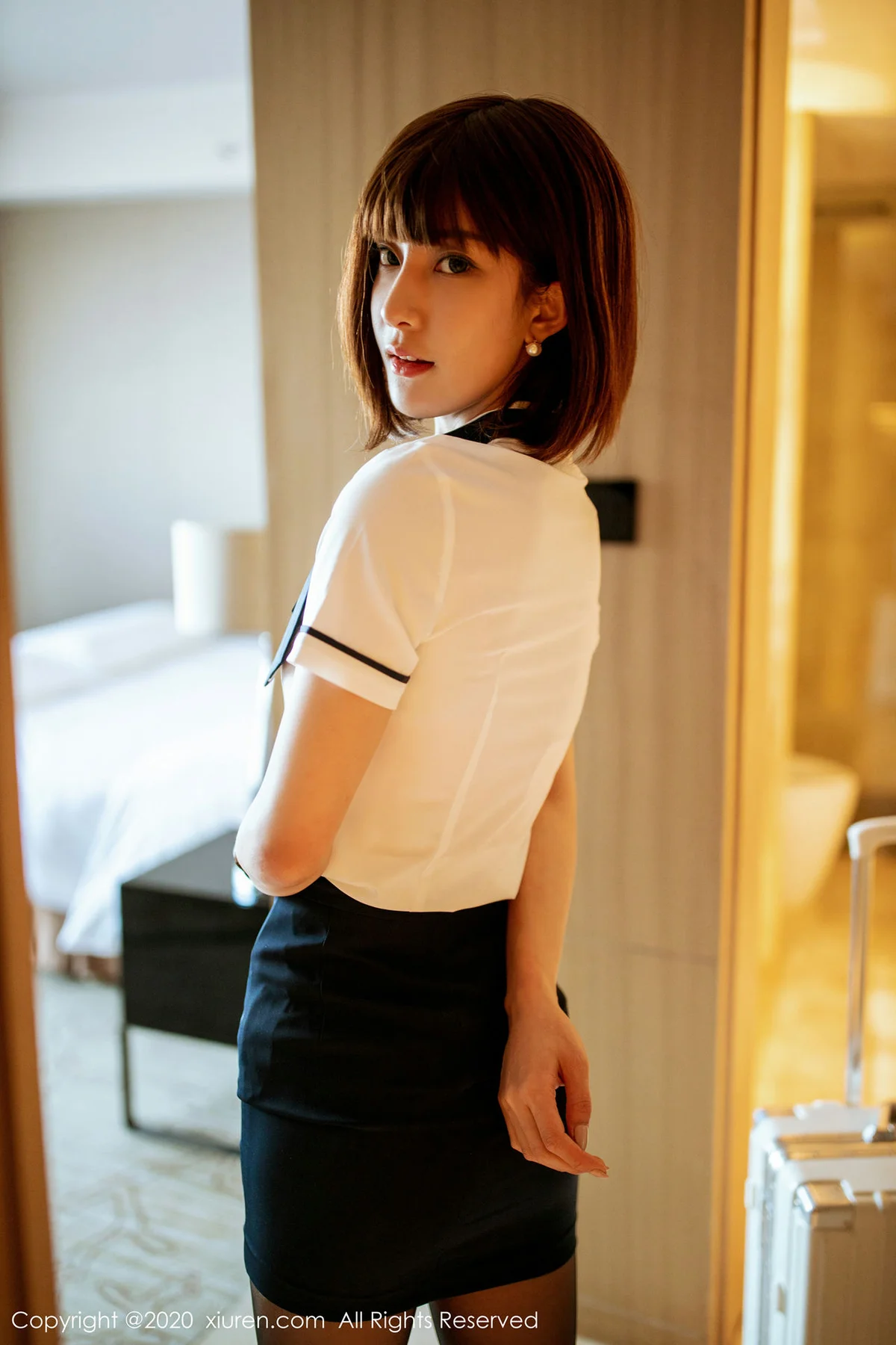 XiuRen 秀人 No.2082 空乘制服与黑丝 林文文yooki 空姐写真 - 9