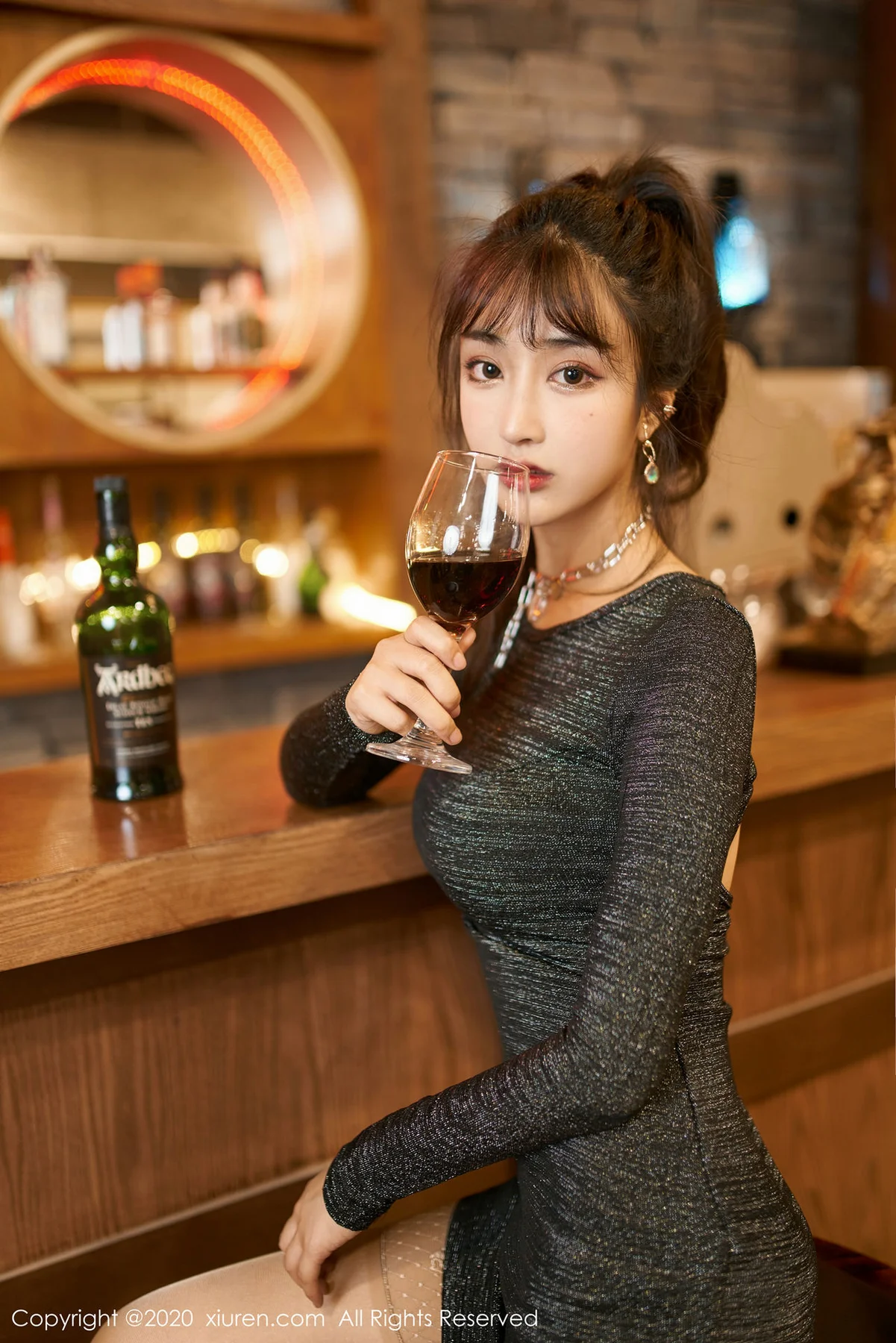 XiuRen 秀人 No.2085 酒吧主题写真 Betty林子欣 - 7