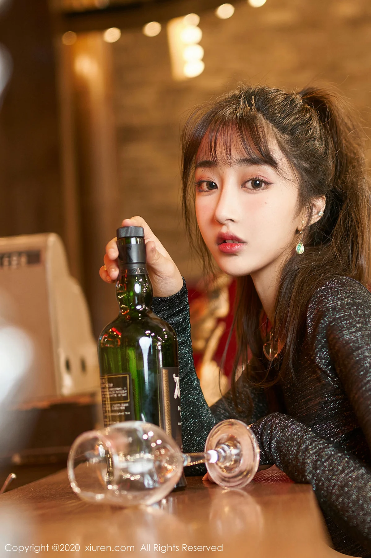 XiuRen 秀人 No.2085 酒吧主题写真 Betty林子欣 - 9