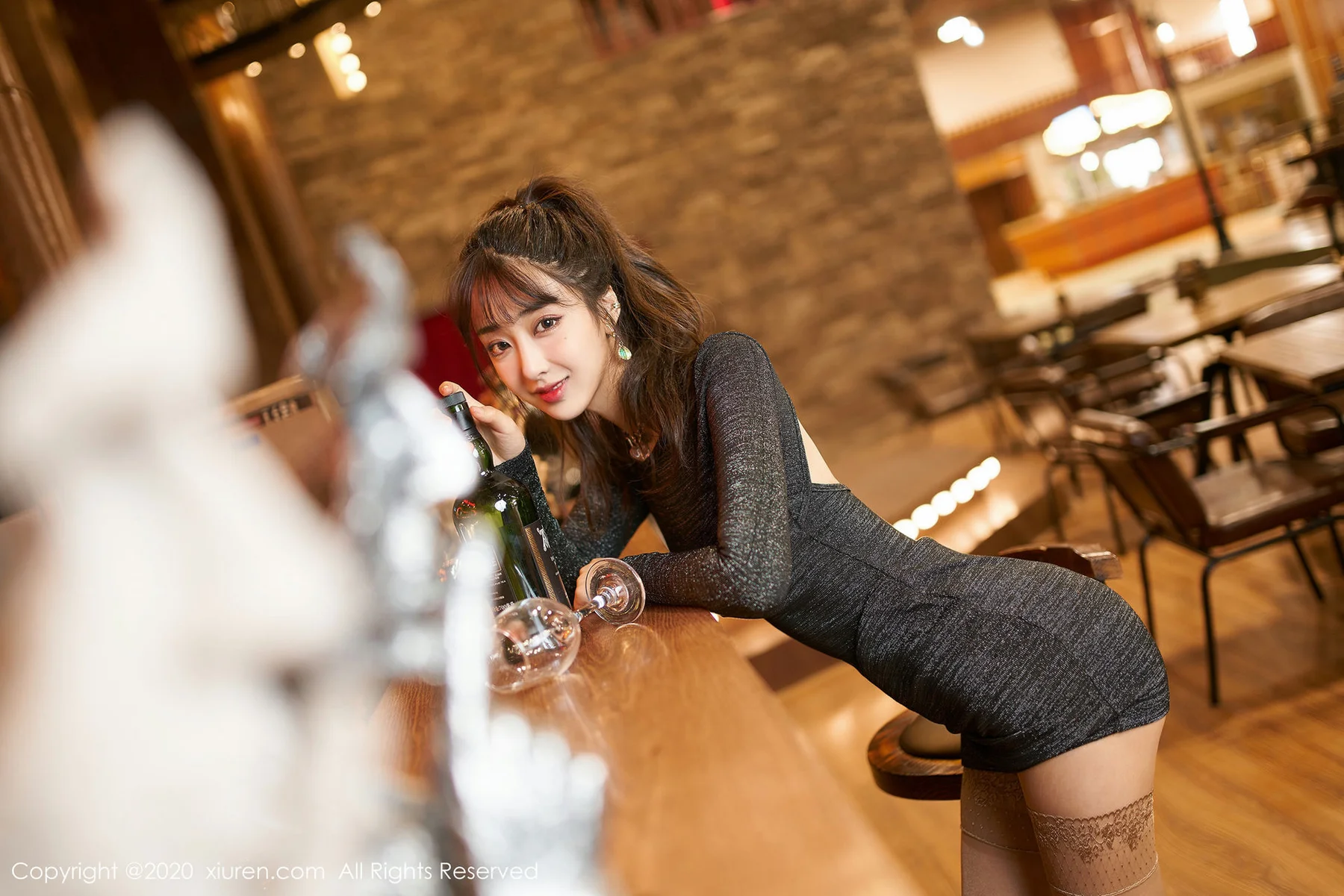 XiuRen 秀人 No.2085 酒吧主题写真 Betty林子欣 - 10