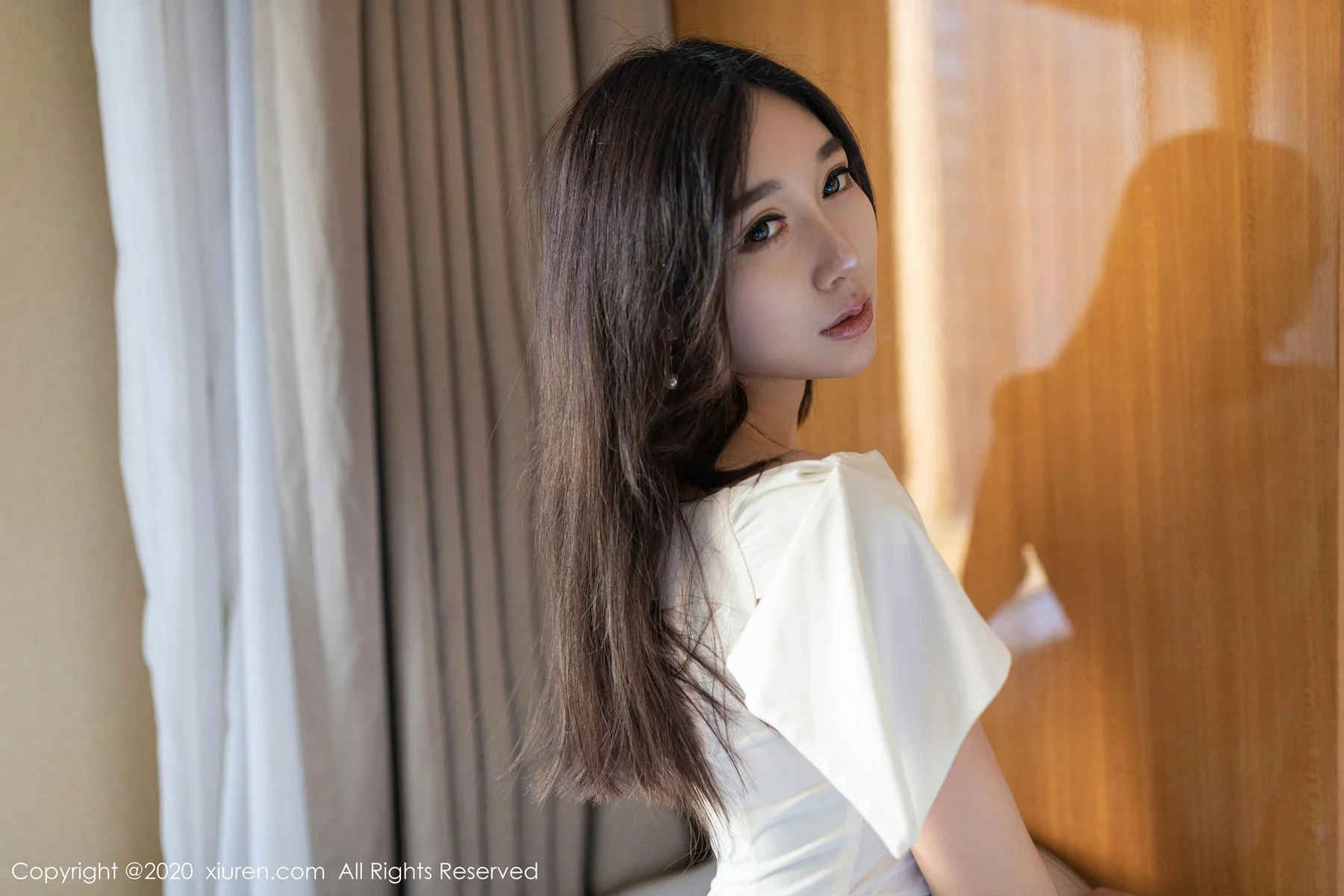 XiuRen 秀人 No.2097 伊思思niko 典雅气质长裙第二套写真 - 3