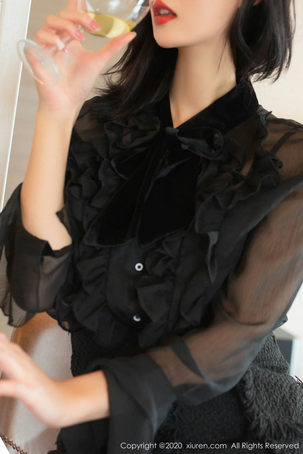 XiuRen 秀人 No.2128 置业顾问主题系列 就是阿朱啊 东欧旅拍... - 6