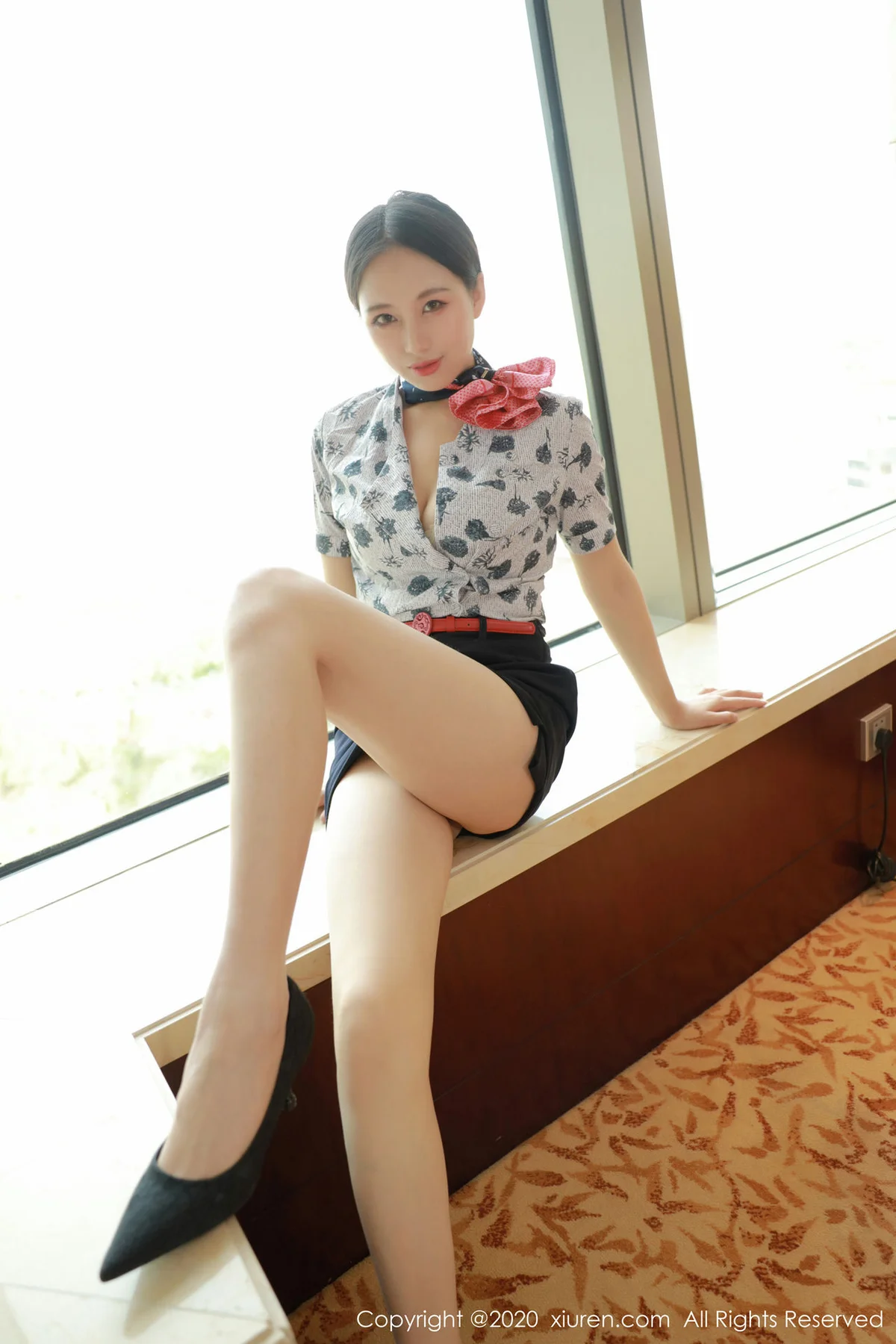 XiuRen 秀人 No.2179  空乘制服系列 月音瞳 性感写真 - 4