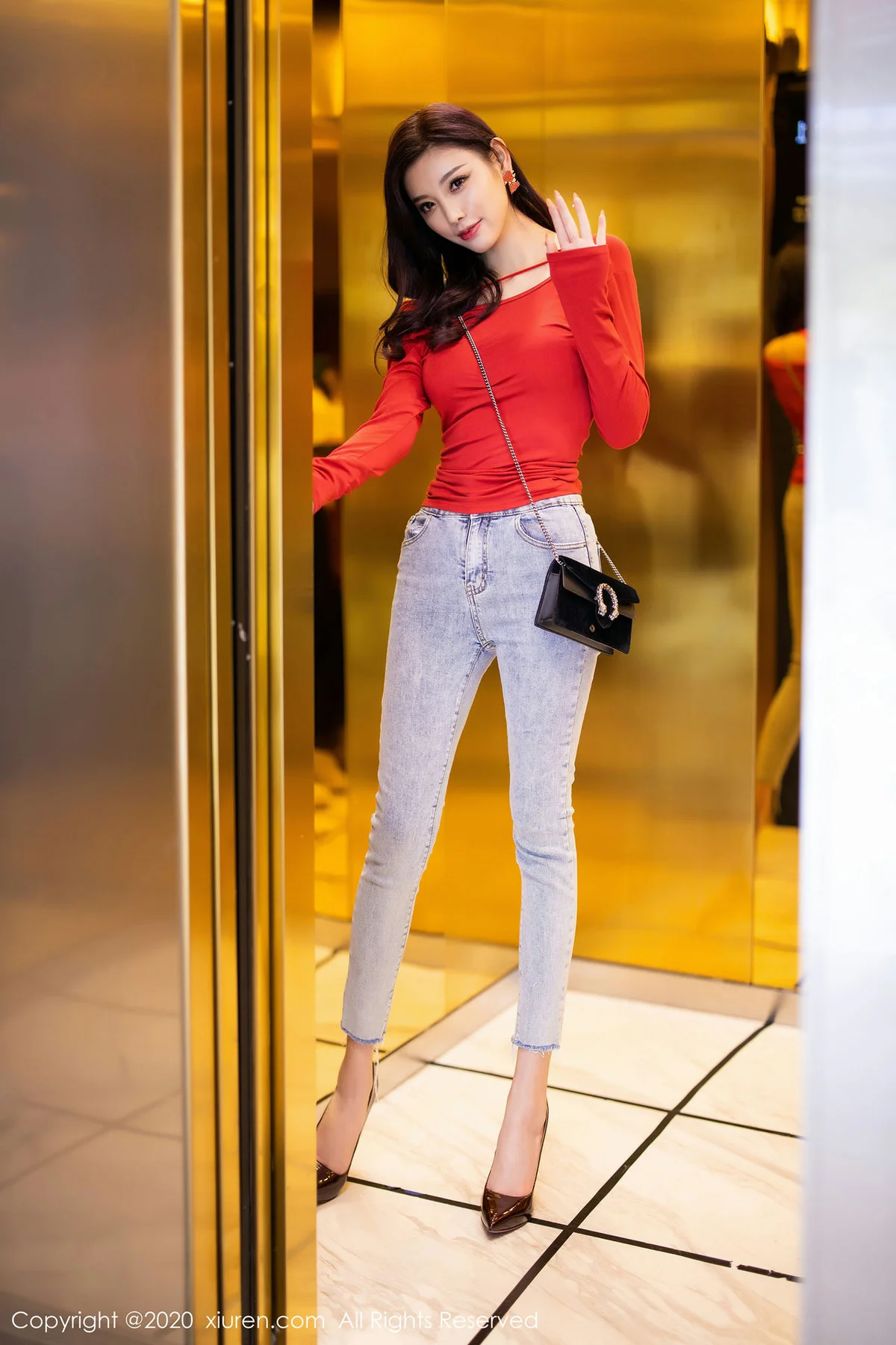 XiuRen 秀人 No.2200 牛仔裤与黑丝 杨晨晨sugar 性感私房写真 - 1