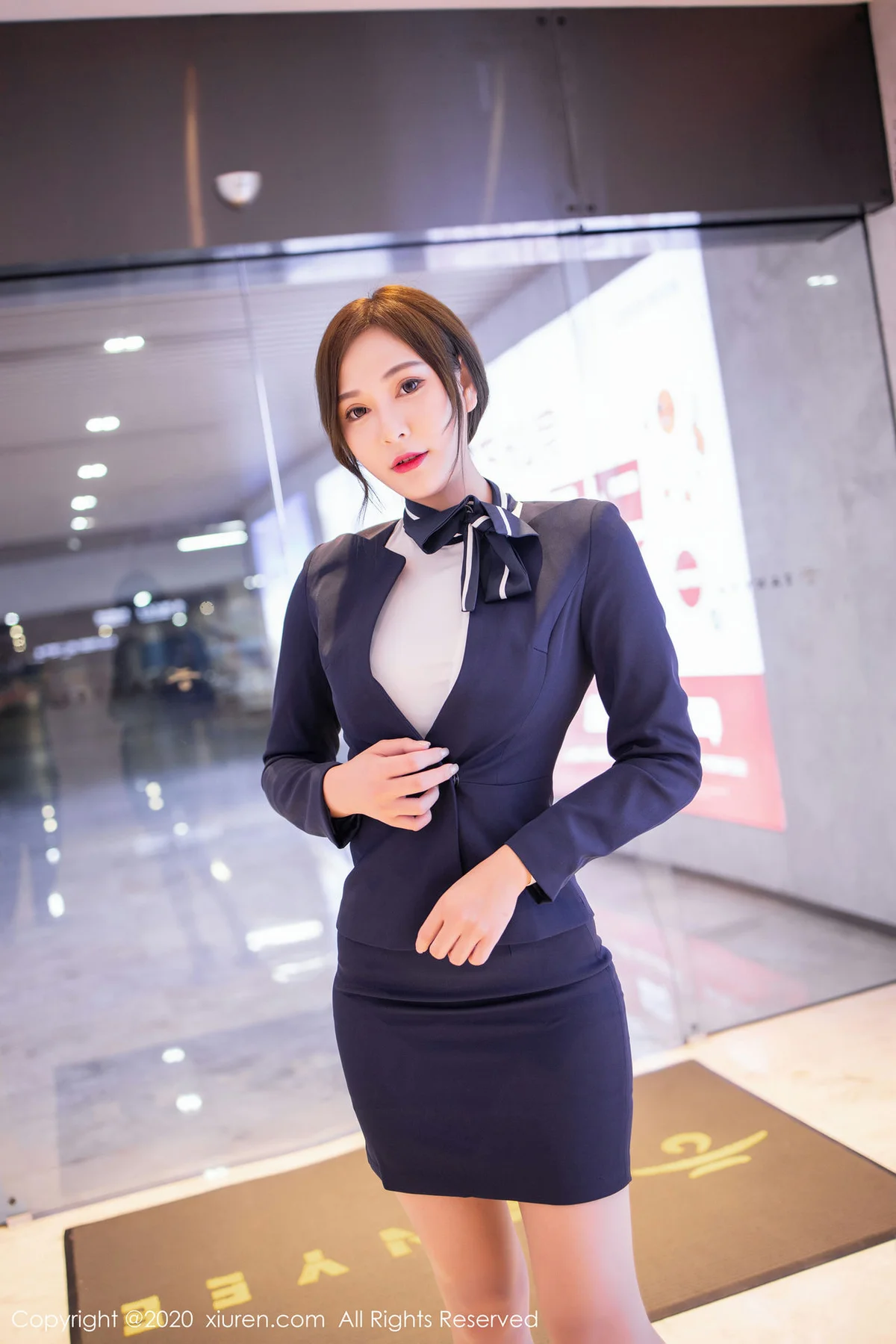 XiuRen 秀人 No.2221 Lavinia肉肉 性感制服写真 - 2