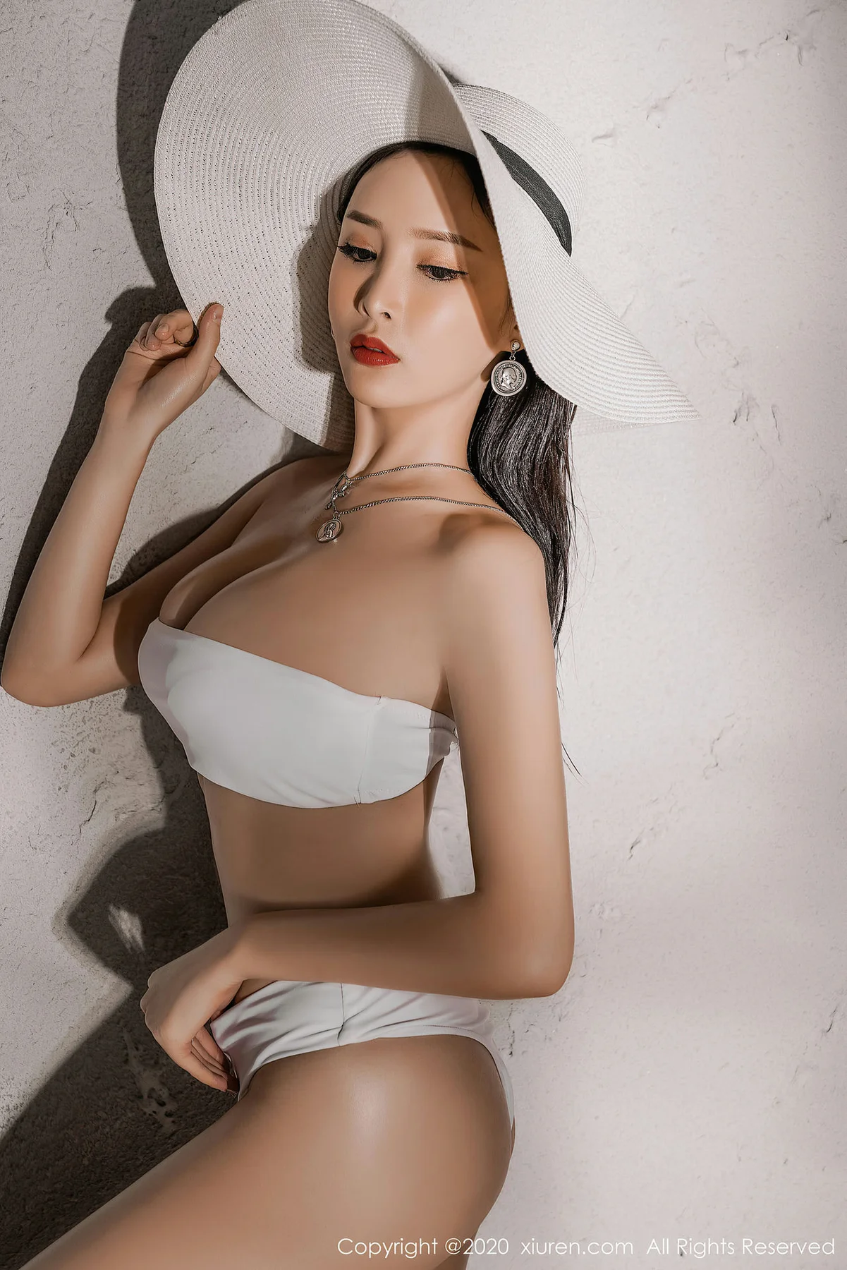 XiuRen 秀人 No.2339 奶瓶土肥圆 女神长腿嫩模 - 4