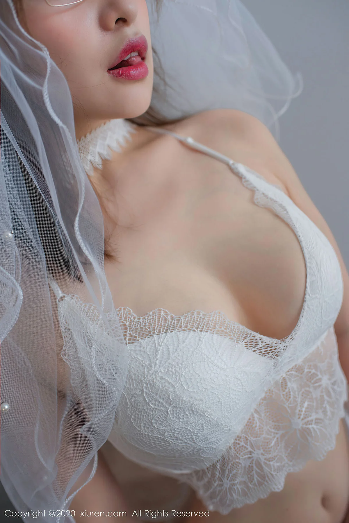 XiuRen 秀人 No.2359 诱惑婚纱蕾丝小宣fancy 大理旅拍 新人模特 - 4