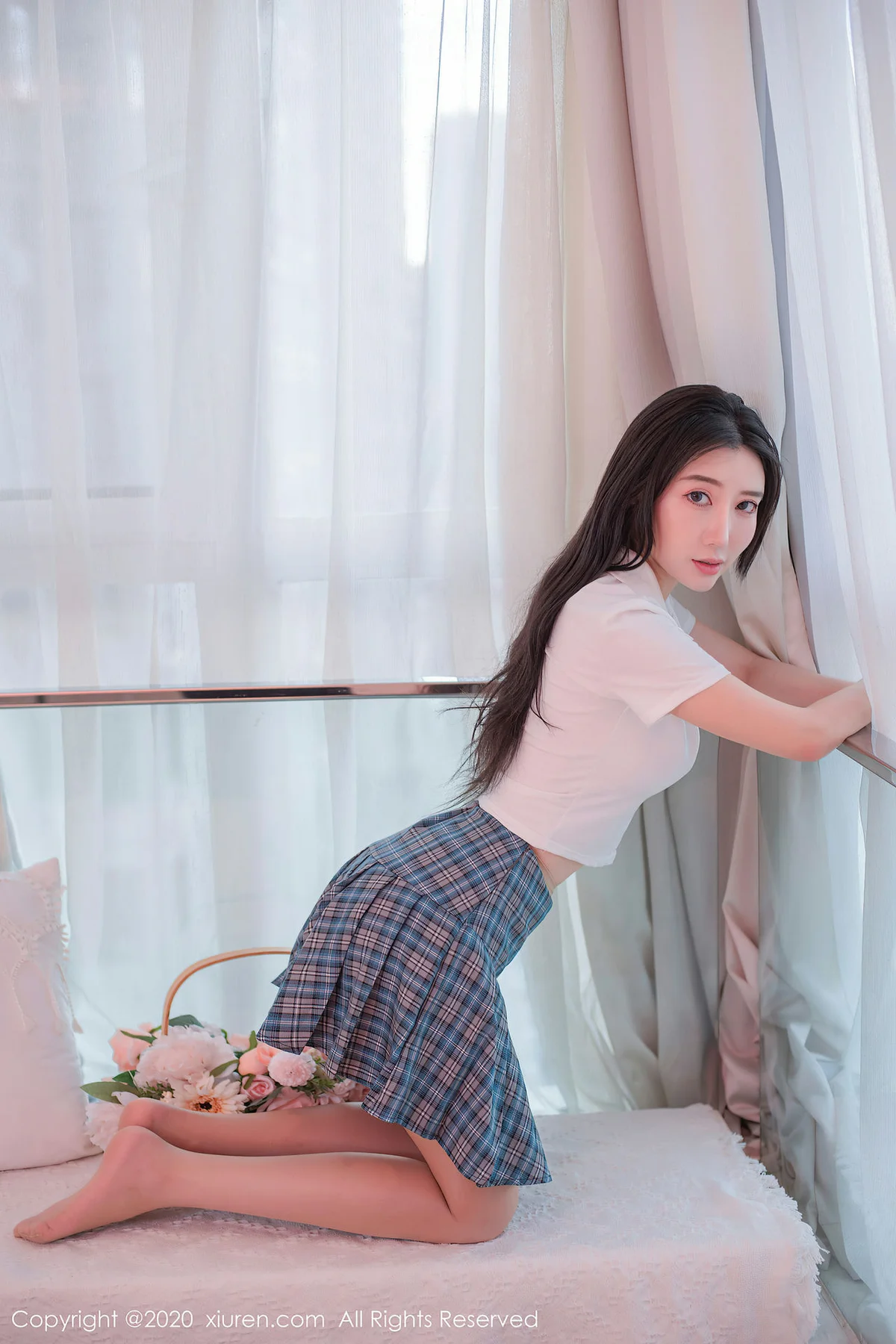 XiuRen 秀人 No.2412  美腿制服 陈梦babe 首套写真 - 1