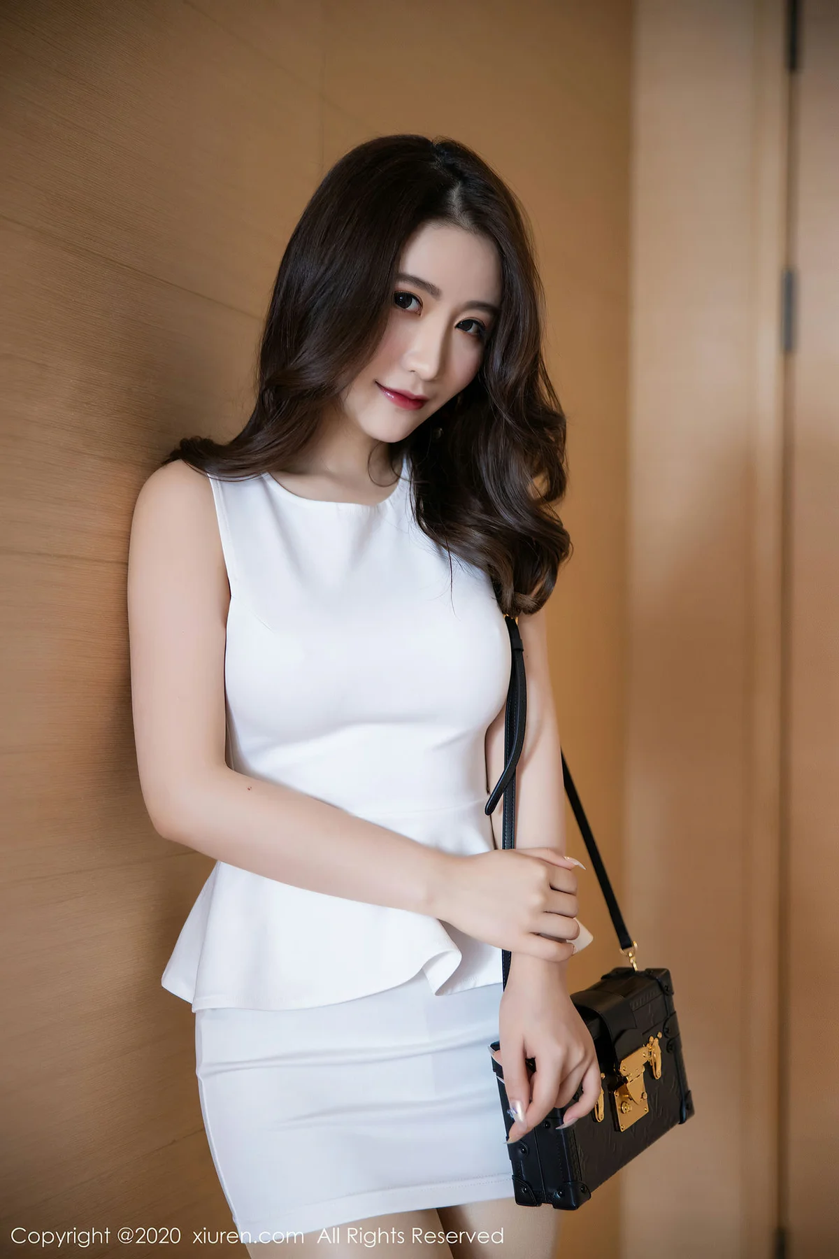 XiuRen 秀人 No.2441  绯月樱  暖色调丝袜玉足 - 8