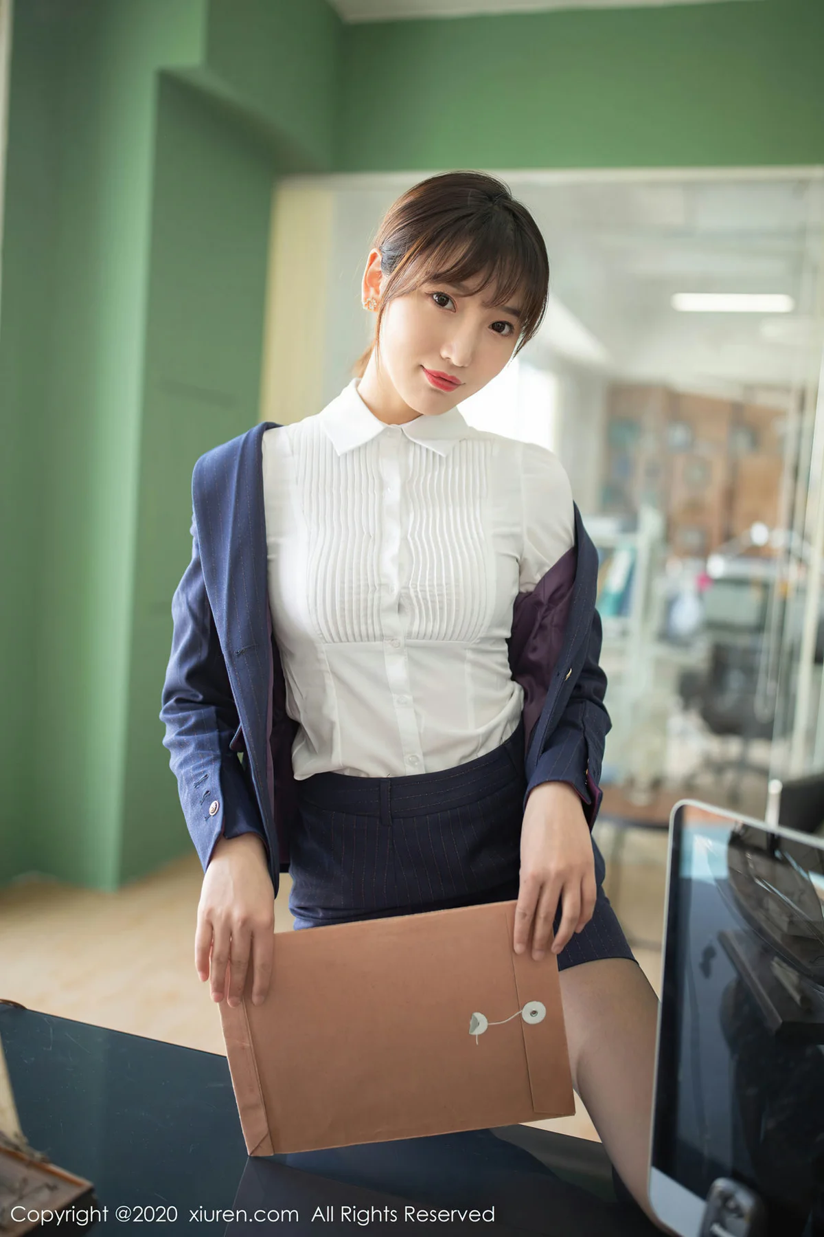 XiuRen 秀人 No.2577  办公室主题写真 陆萱萱 - 4