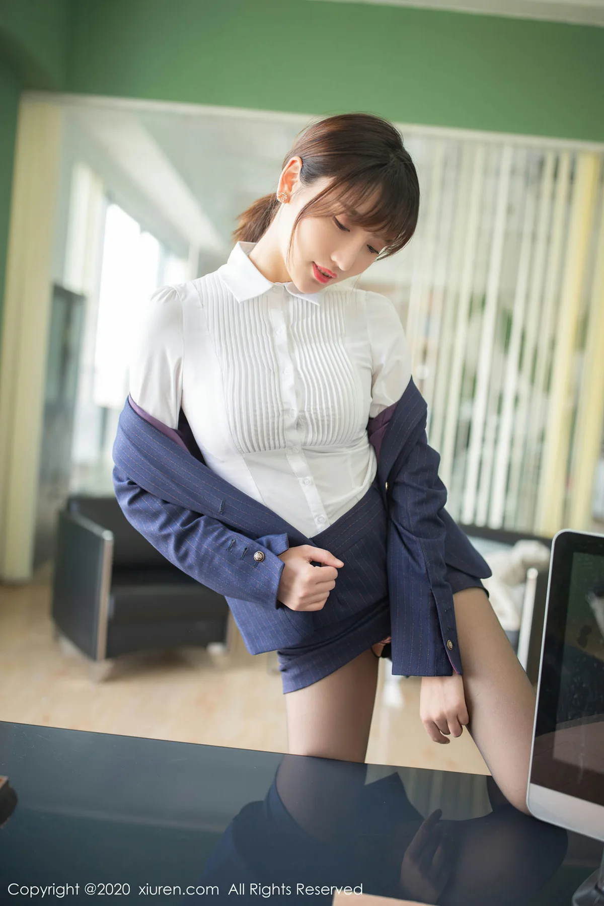 XiuRen 秀人 No.2577  办公室主题写真 陆萱萱 - 8