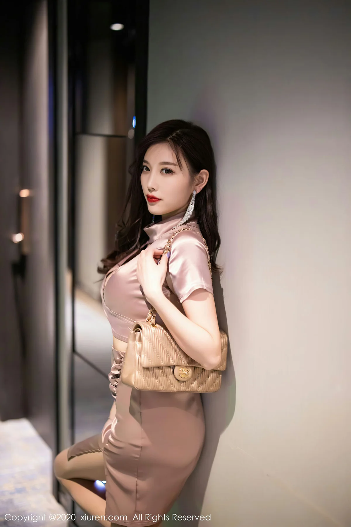 XiuRen 秀人 No.2587  娇柔欲滴 杨晨晨 秀丽艳俗 - 3