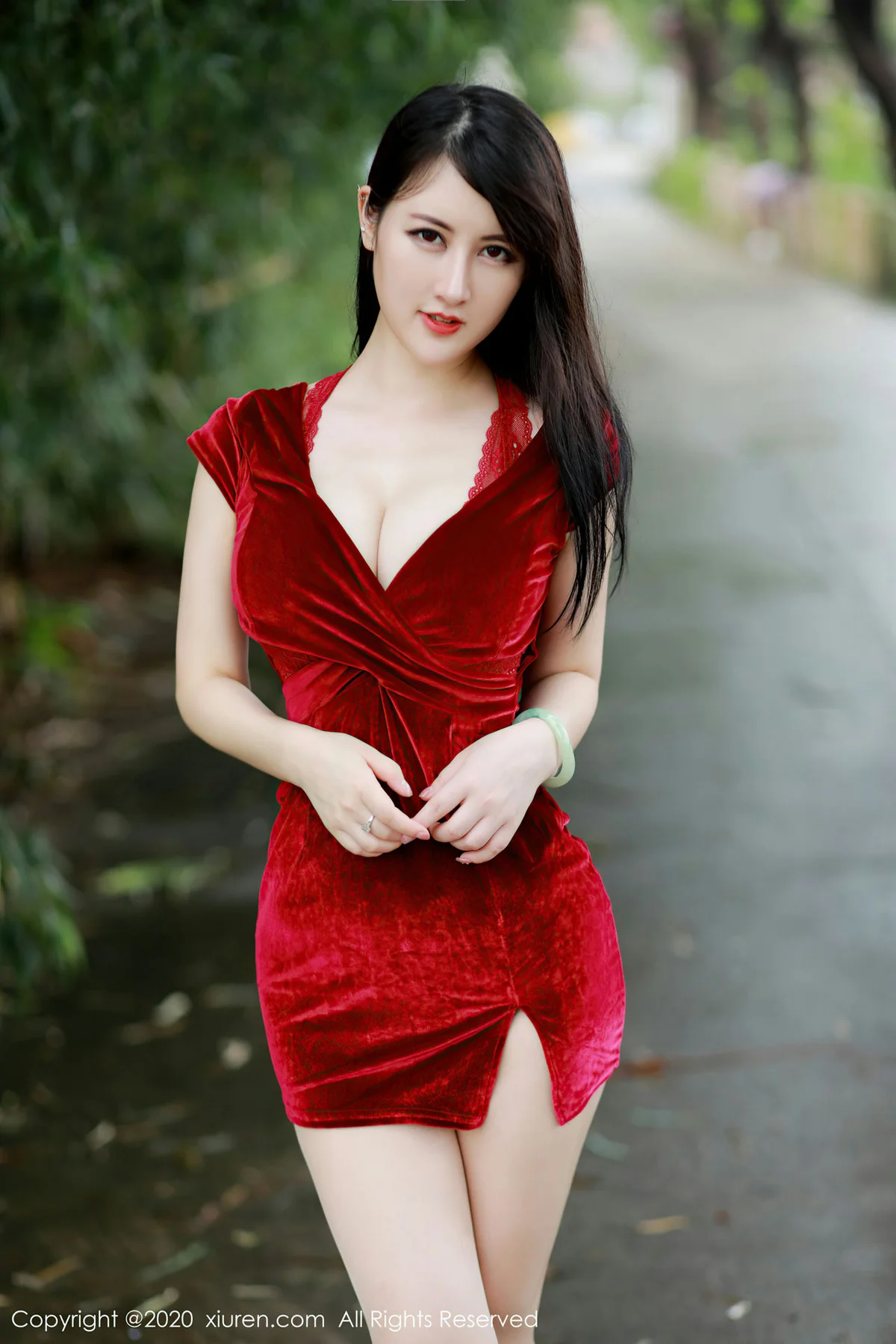 XiuRen 秀人 No.2672  高跟户外 诗诗kiki 朦胧丝袜 - 1