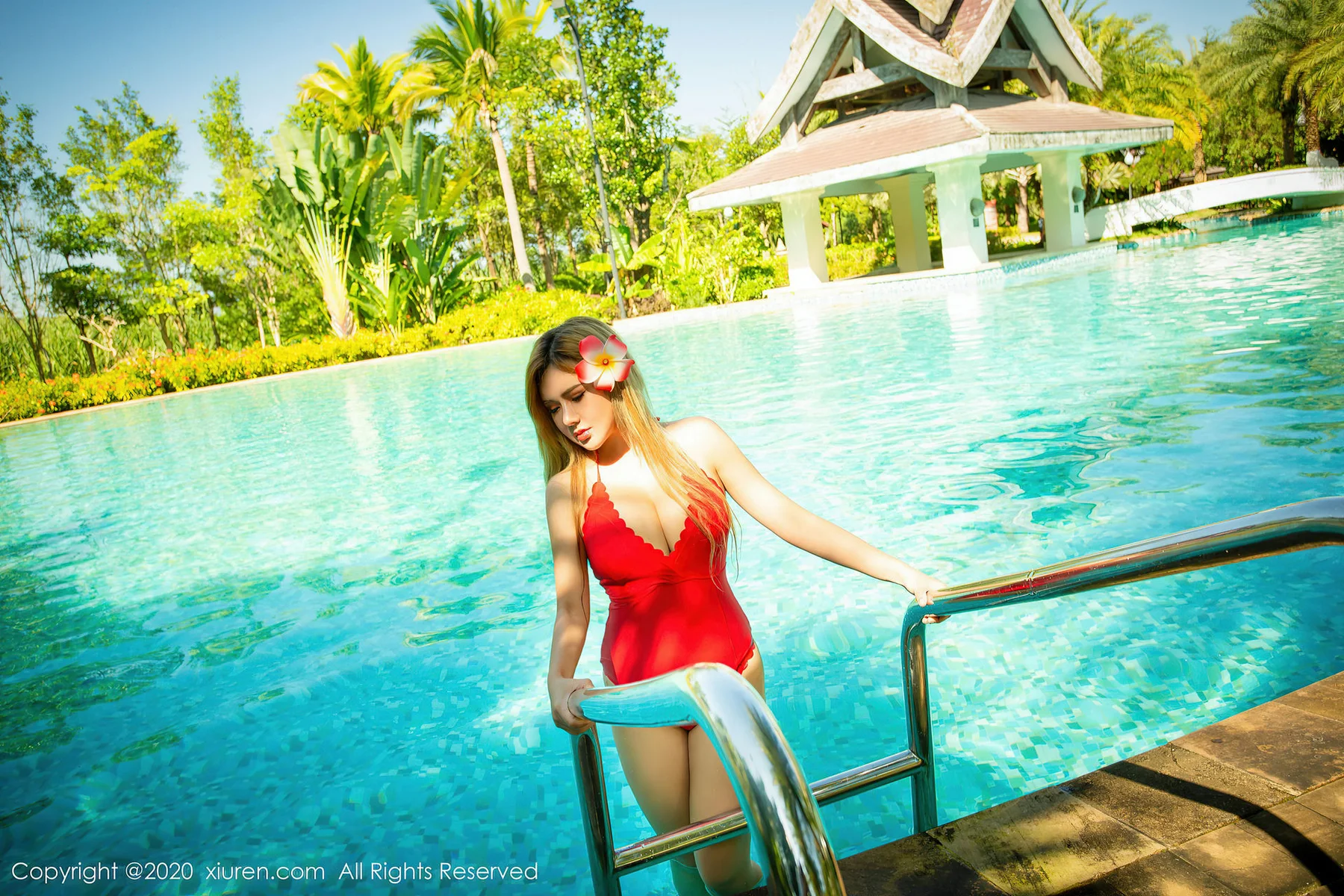 XiuRen 秀人 No.2830  泳池比基尼 李小米 - 9