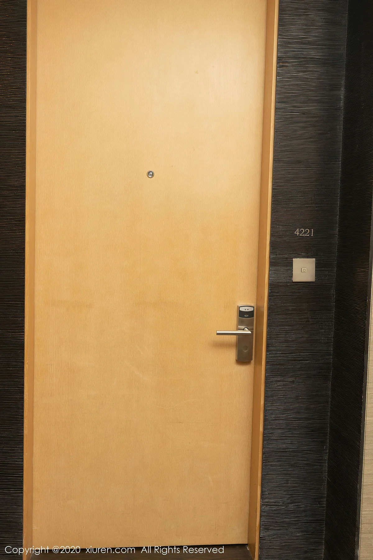 XiuRen 秀人 No.2860  上门维修酒店外面主题 陈小喵 - 1