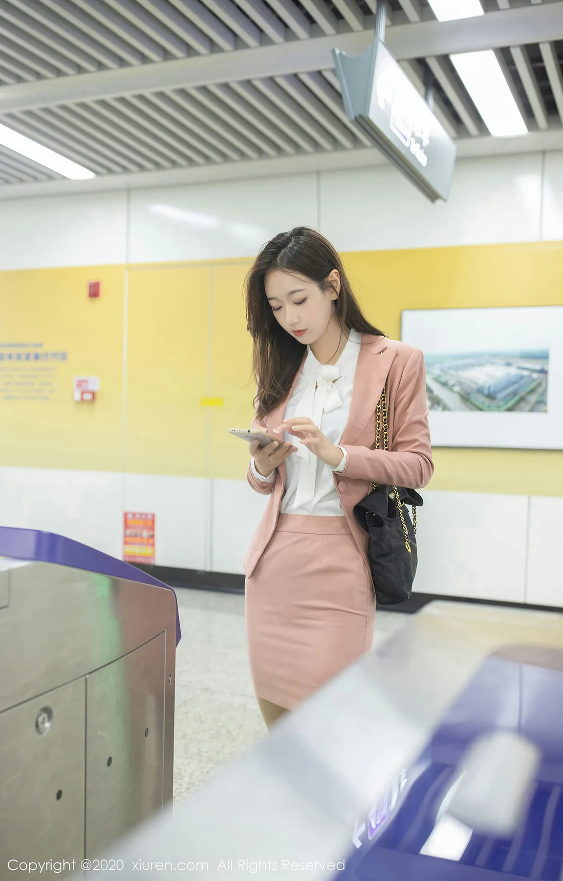 XiuRen 秀人 No.2865  地铁学妹系列 唐安琪 - 4