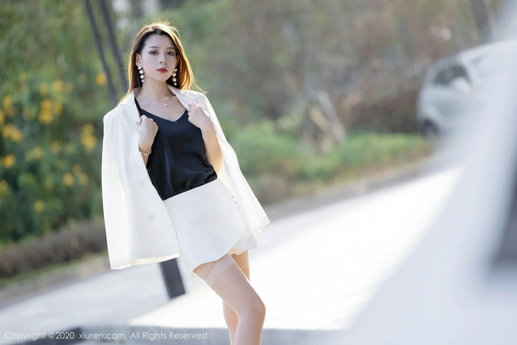XiuRen 秀人 No.2868  淡雅白色职业装 言沫 - 9