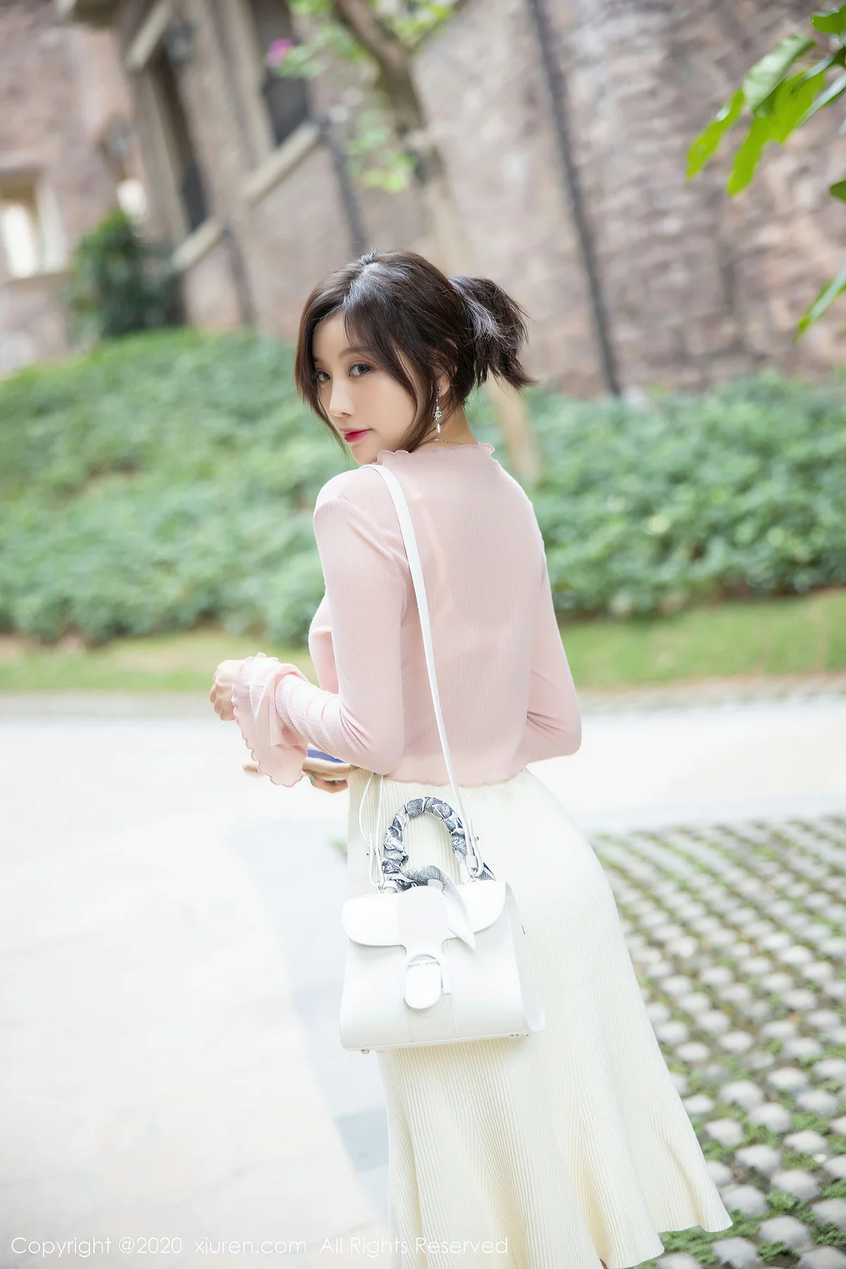 XiuRen 秀人 No.2905  粉色居家娇妻 杨晨晨 - 1