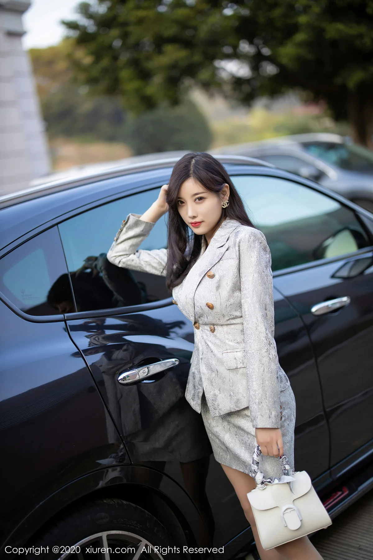 XiuRen 秀人 No.2928  香车美女车模 杨晨晨 - 1