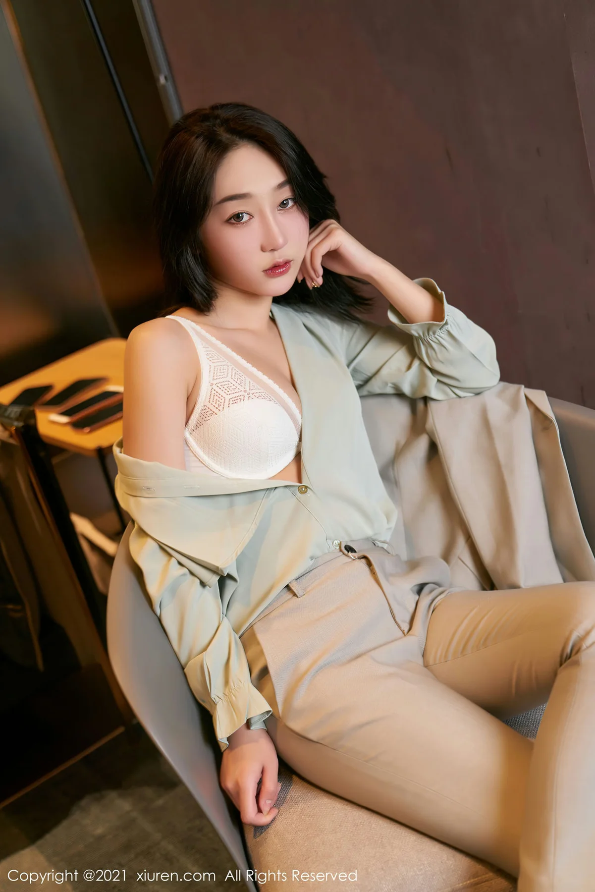 XiuRen 秀人 No.3009  职业职场装 九月生 - 2