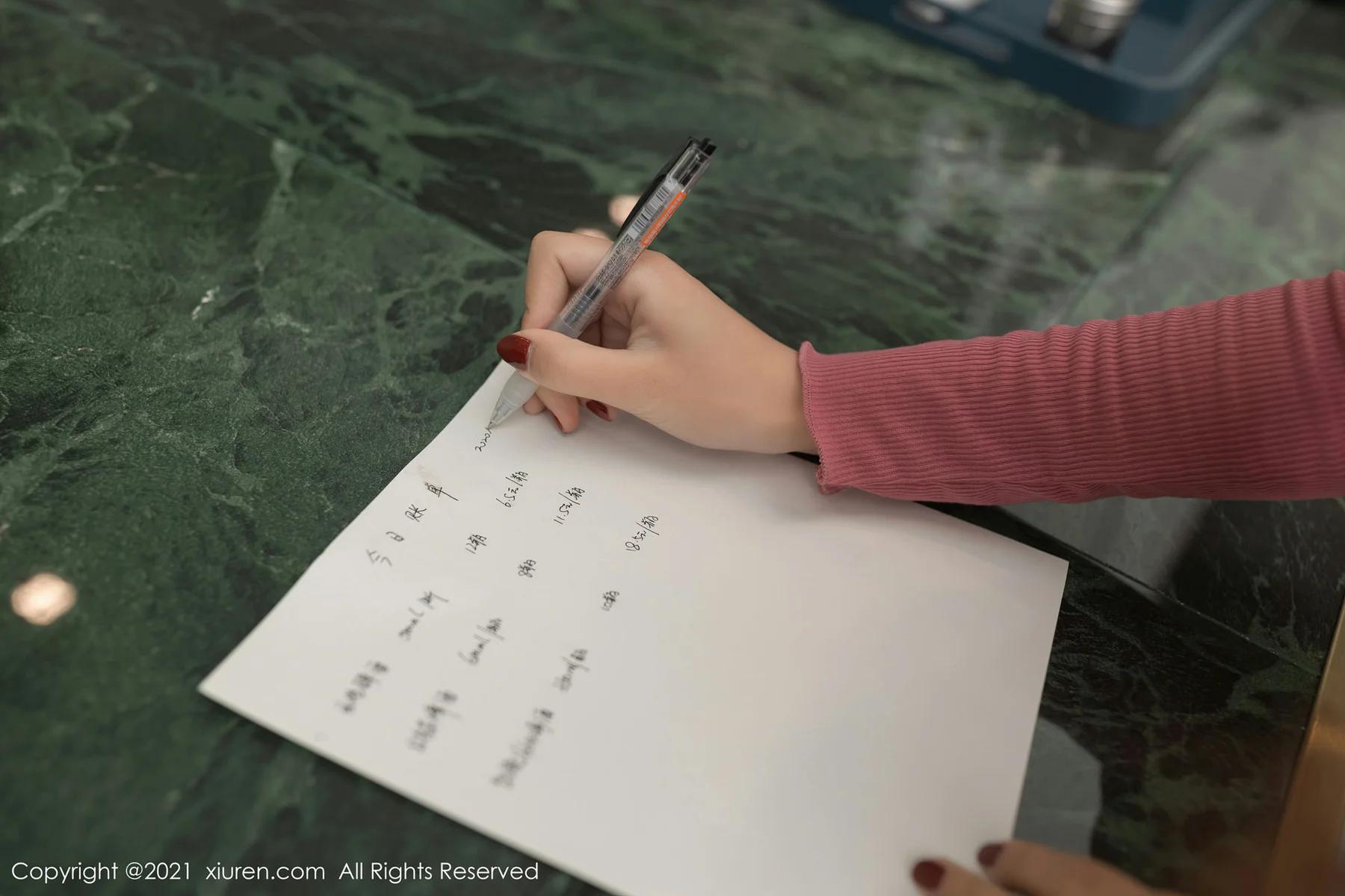 XiuRen 秀人 No.3017  妻子送酒后主题写真 唐安琪 - 7