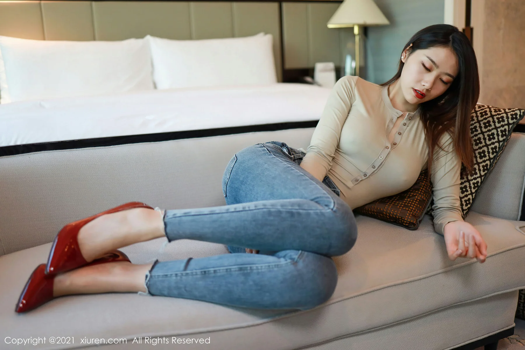 XiuRen 秀人 No.3039  真空爆乳 方子萱 牛仔朦胧黑丝 - 5