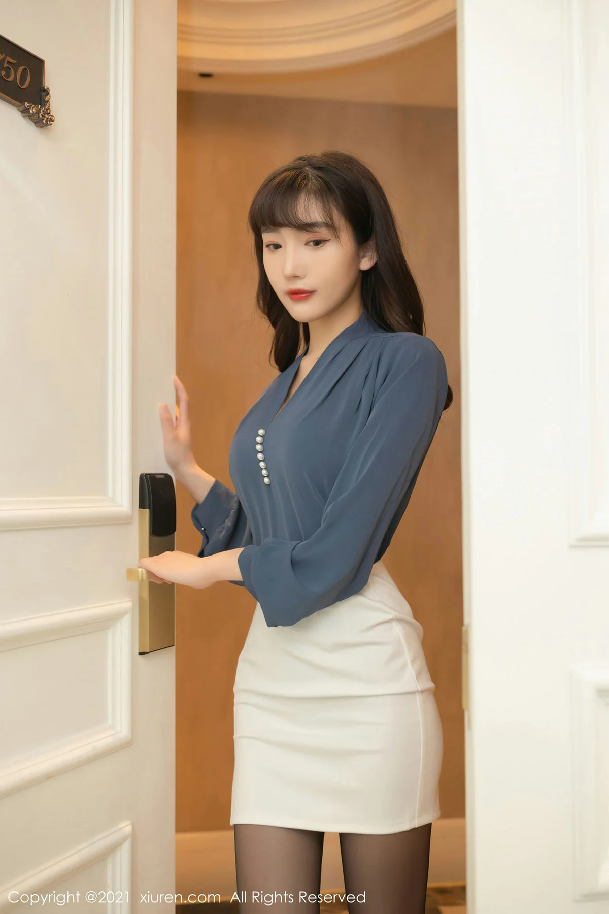 XiuRen 秀人 No.3246  白领还债主题系列 陆萱萱 性感写真 - 10