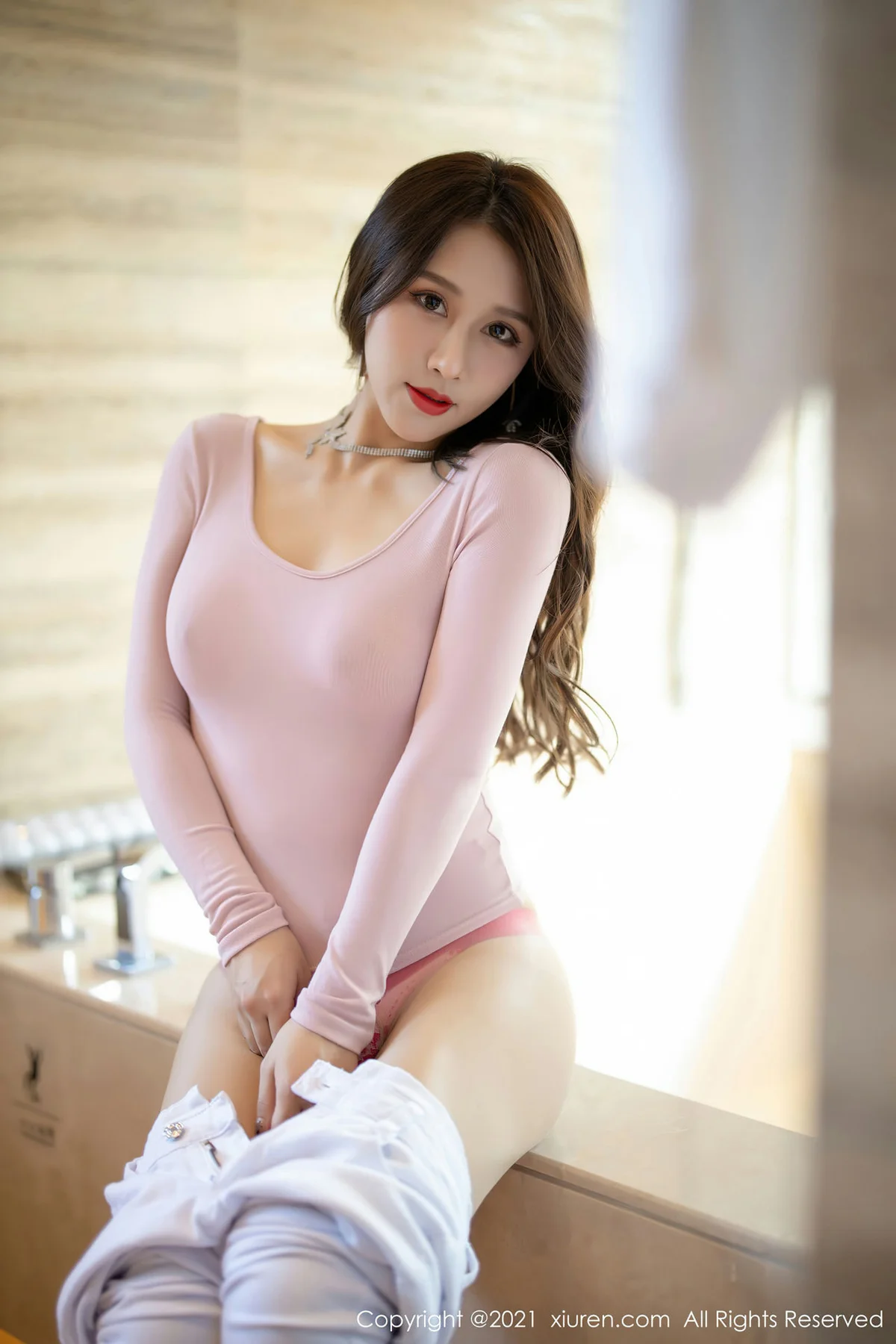 XiuRen 秀人 No.3253  轻透丝袜御姐气息 徐安安 三亚旅拍 - 6