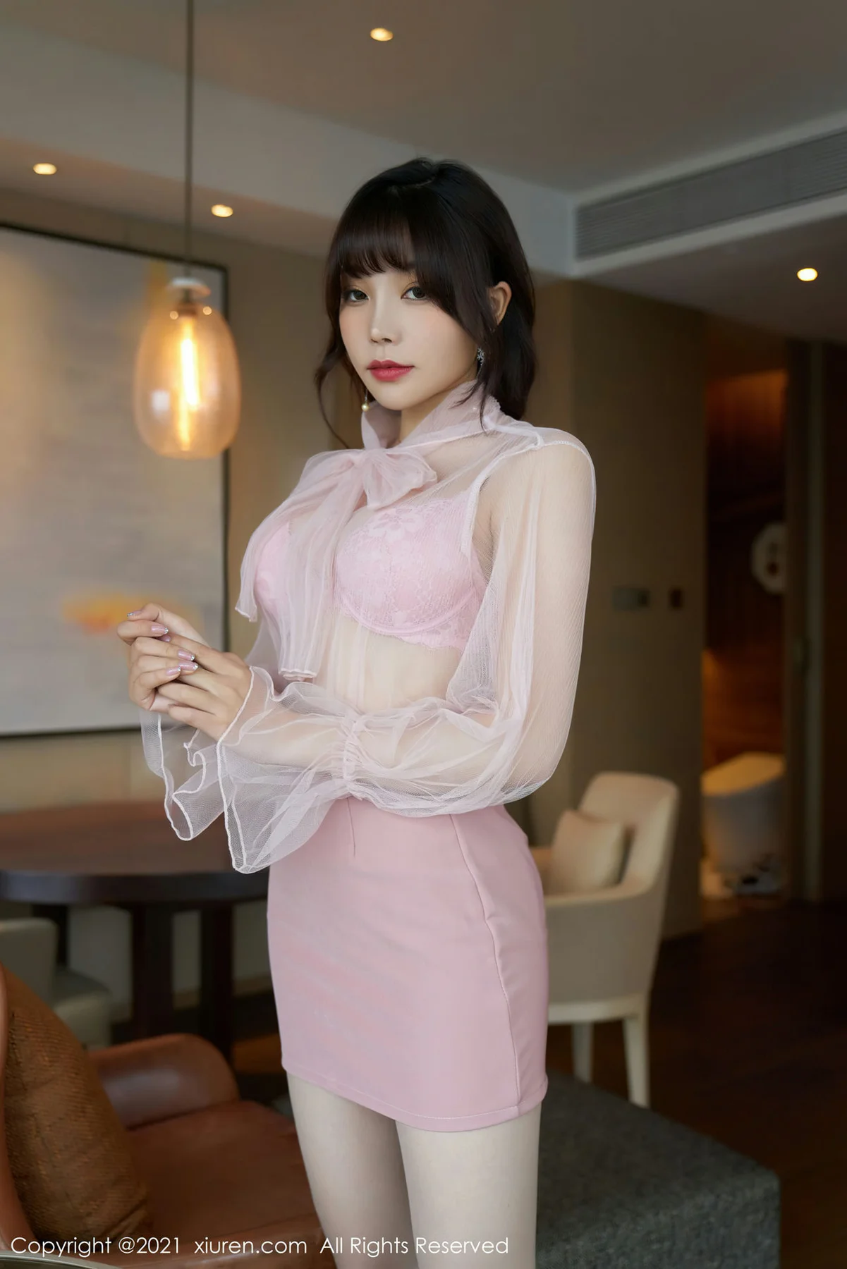 XiuRen 秀人 No.3306  浑圆美臀写真 芝芝Booty 粉色的服饰 - 8