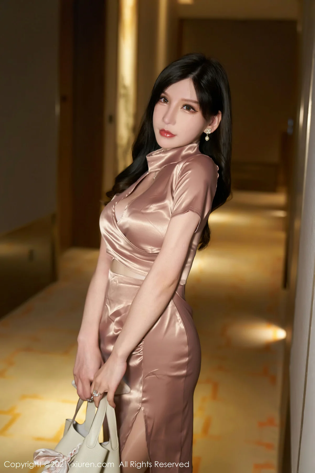 XiuRen 秀人 No.3338  超低胸礼裙 周于希Sandy 性感写真 - 10