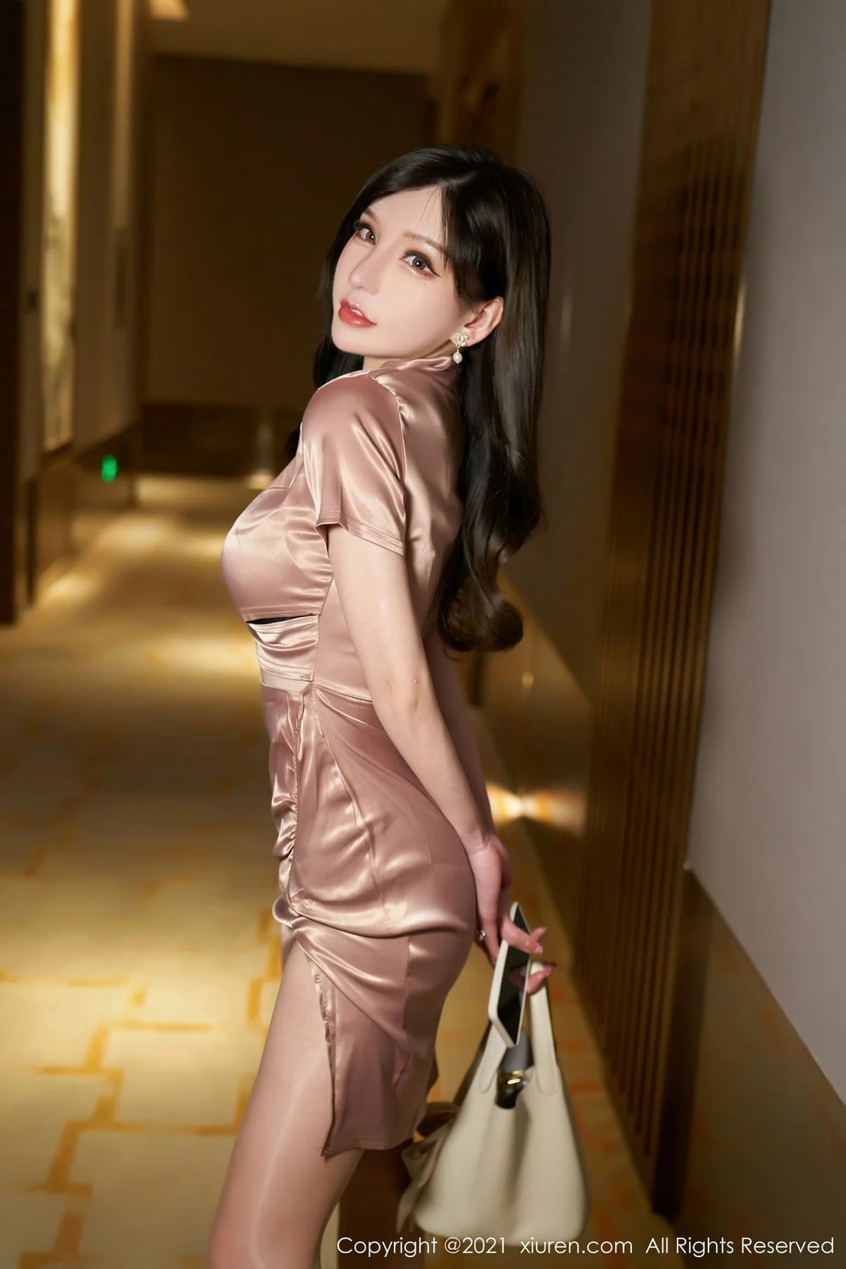 XiuRen 秀人 No.3338  超低胸礼裙 周于希Sandy 性感写真 - 3