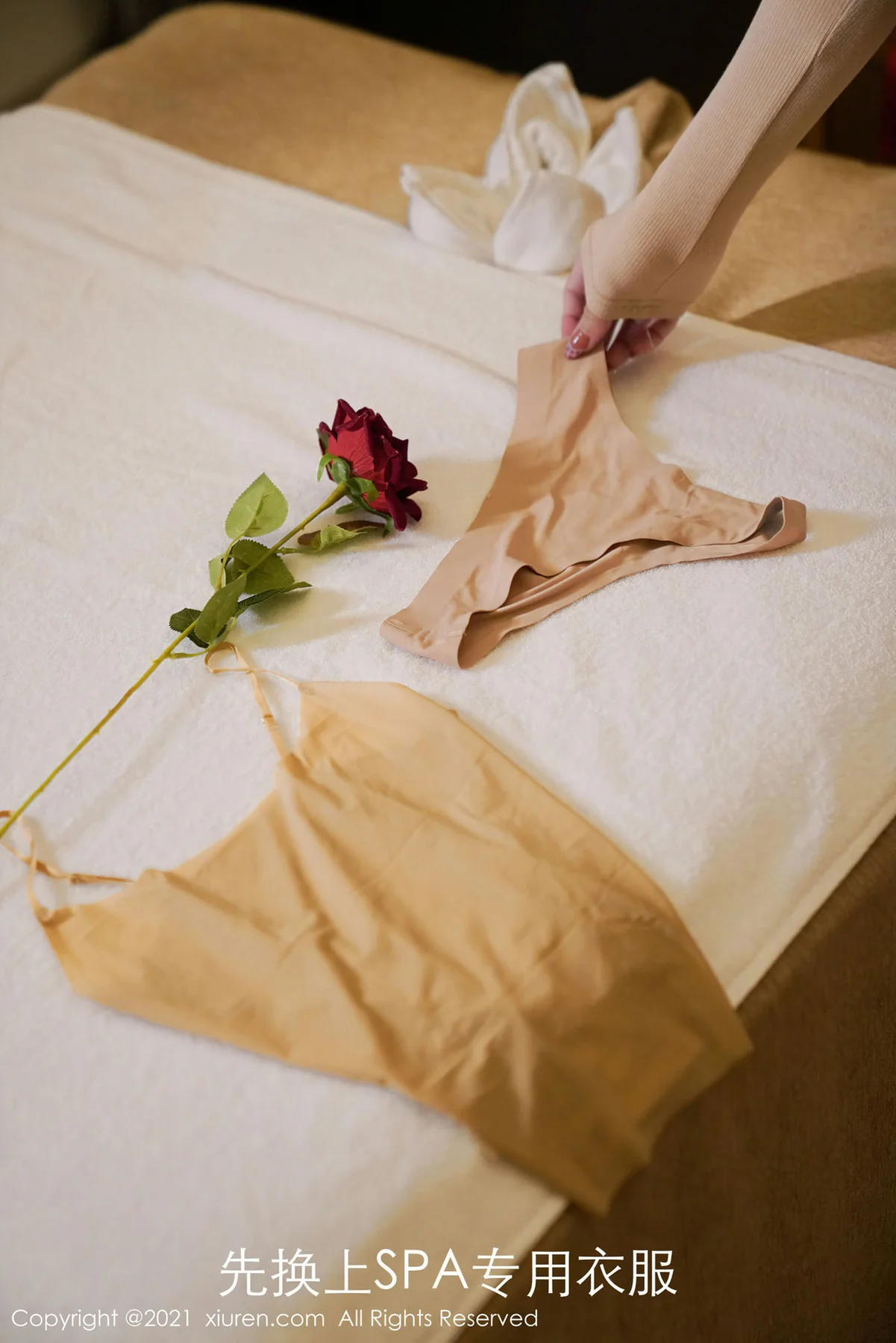 XiuRen 秀人 No.3345  去做个spa剧情 周于希 主题写真 - 3