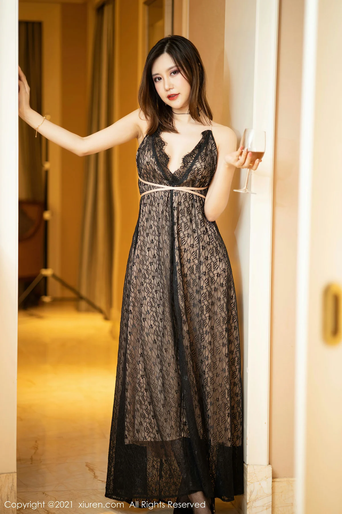 XiuRen 秀人 No.3349  绮里嘉Carina 复出心愿旅拍写真 - 5