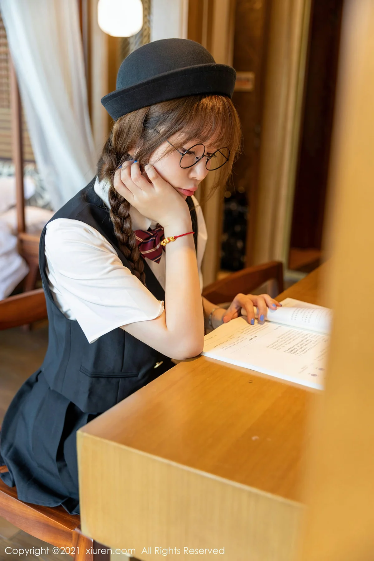 XiuRen 秀人 No.3366  剧情主题系列 王雨纯 三亚旅拍写真 - 4