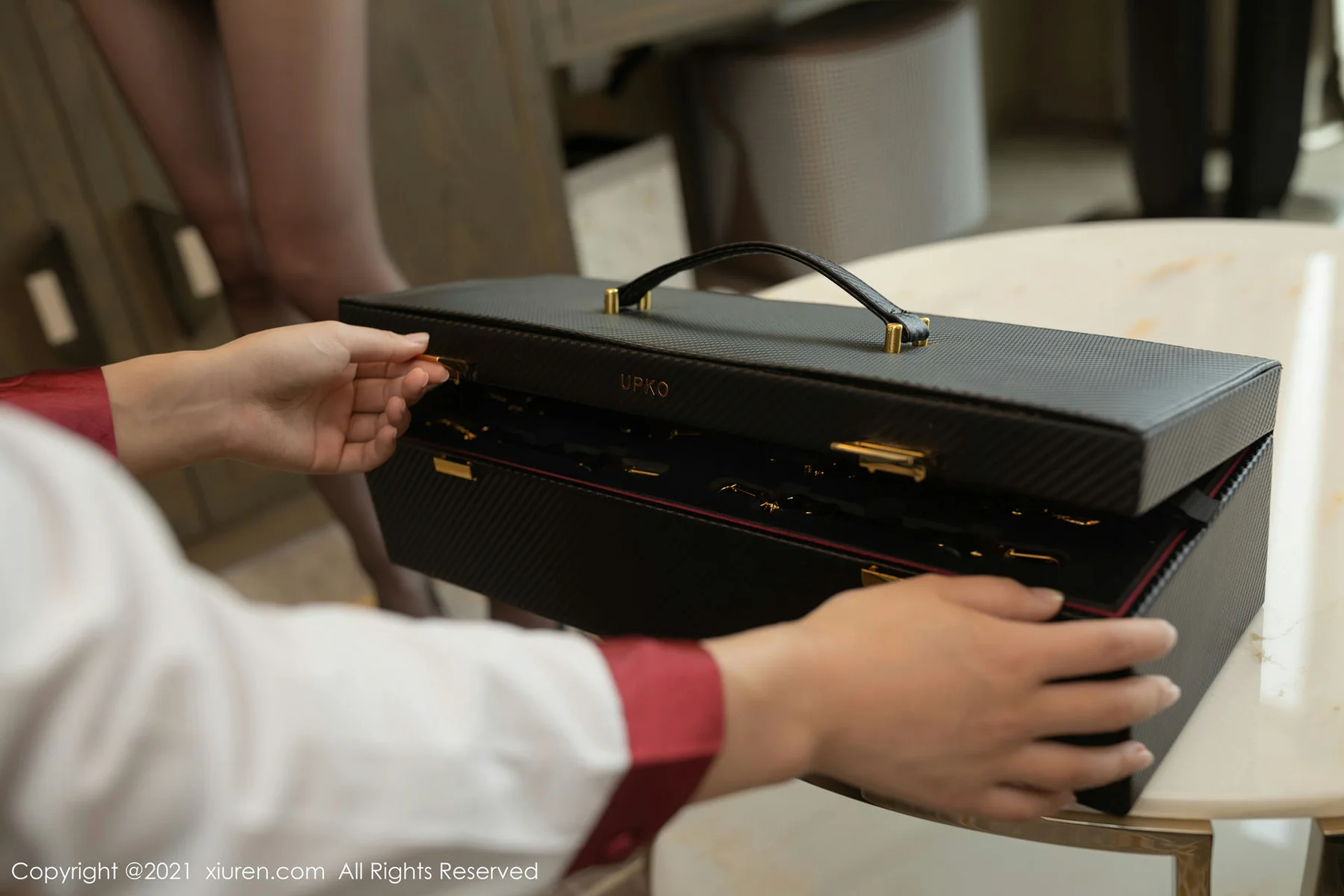 XiuRen 秀人 No.3371  空姐闺蜜剧情主题 陆萱萱与唐安琪 - 2