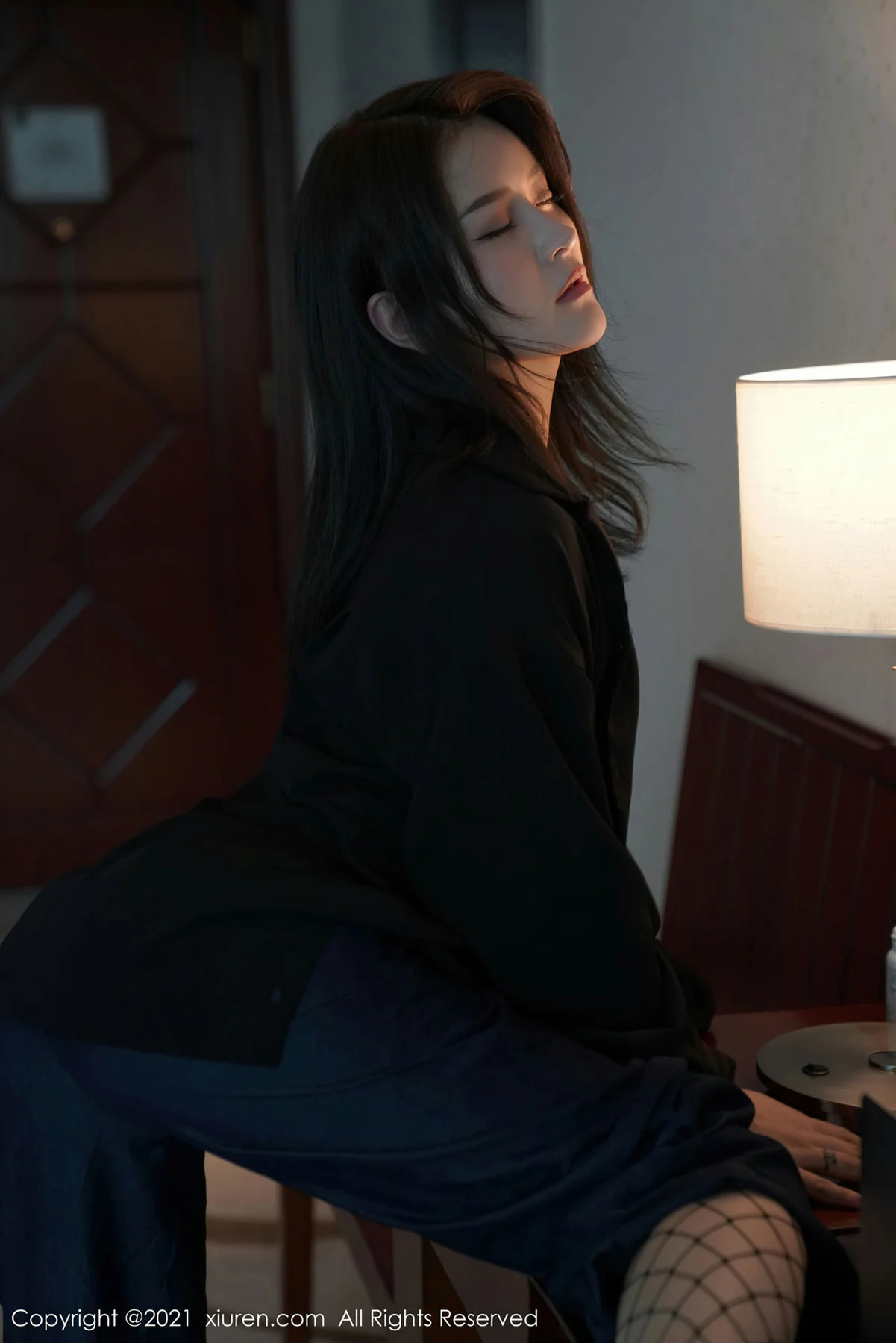 XiuRen 秀人 No.3376  束腰服饰与魅惑网袜 璀灿 性感写真 - 6