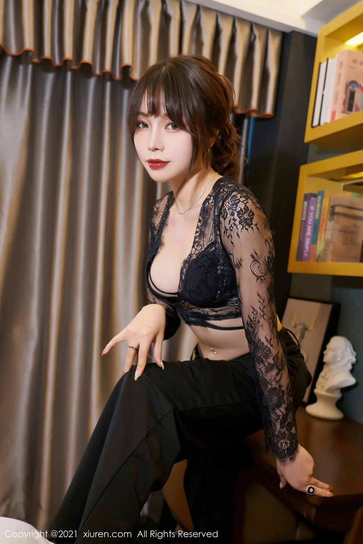 XiuRen 秀人 No.3414  圆润酥胸 芝芝Booty 性感写真 - 1