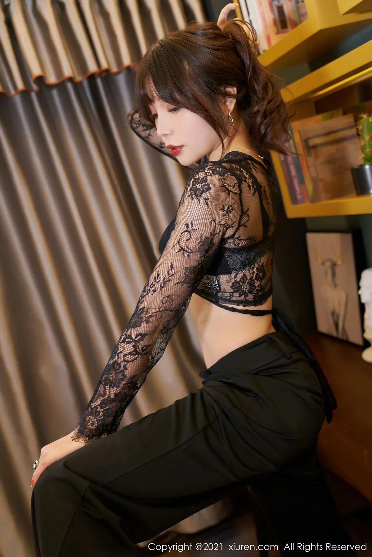 XiuRen 秀人 No.3414  圆润酥胸 芝芝Booty 性感写真 - 2