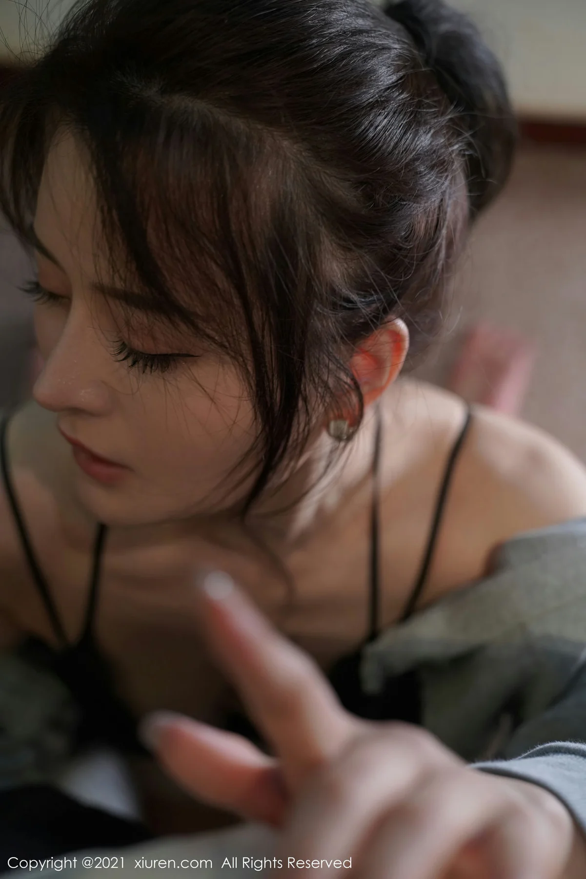 XiuRen 秀人 No.3516  紧身服饰与高难度动作 璀灿 性感写真 - 3